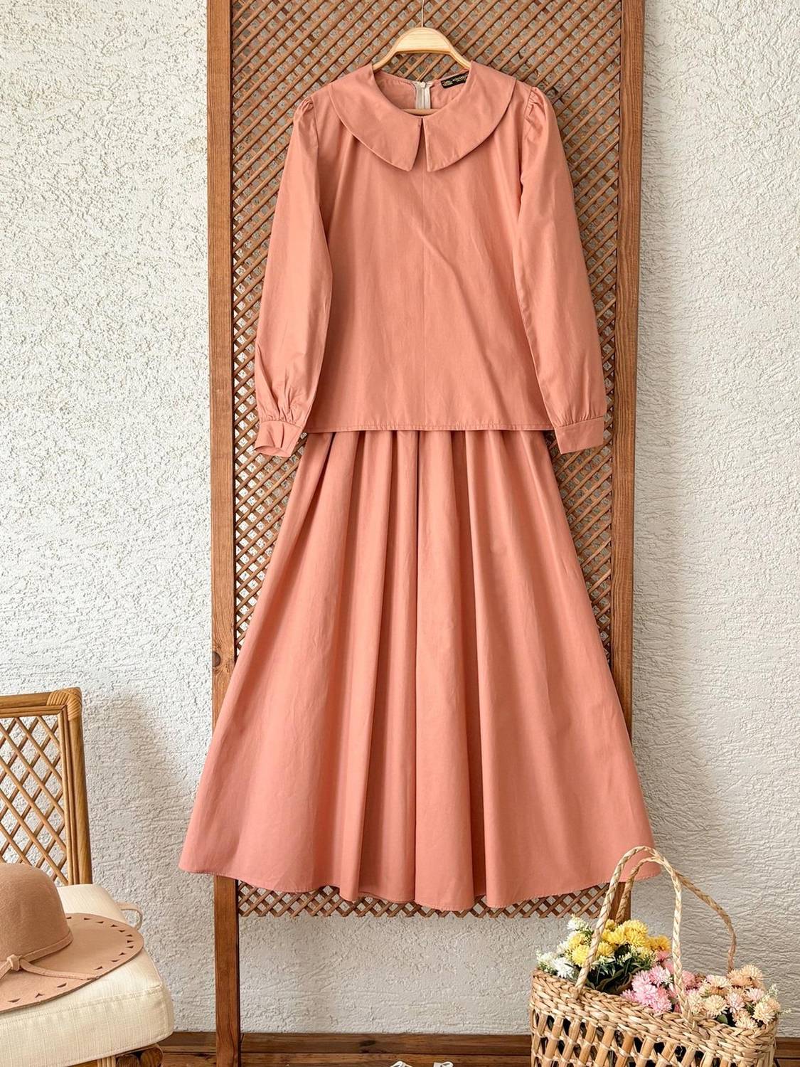 Somon Küçük Yakalı Poplin Bluz ve Büzgülü Kloş Etek Takımı