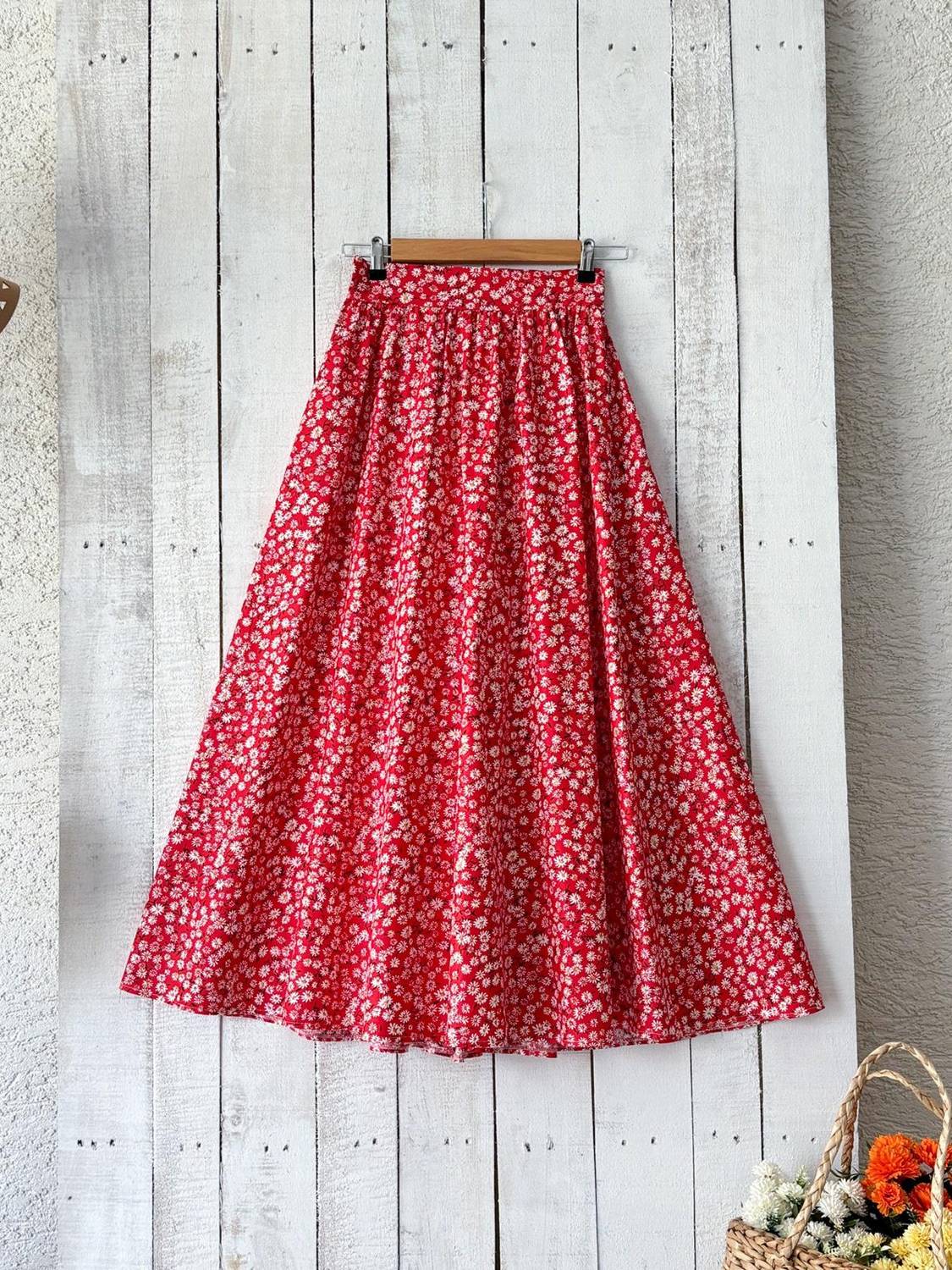 Червона ромашкова спідниця кльош з попліну, розмір 1 (36-38) та 2 (40-42) для комфортного носіння, стійка до зношування, легка в догляді