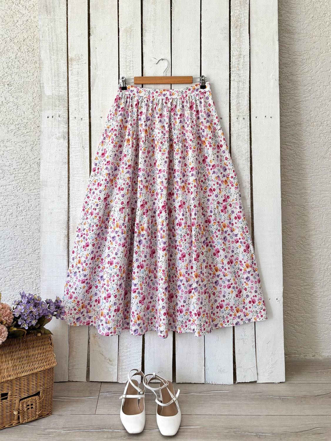 Pembe Çiçekli Gofre Kat Kat Etek