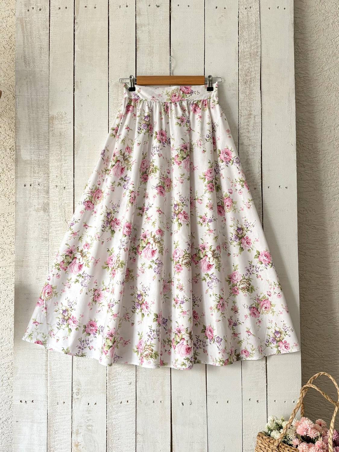 Beyaz-Pembe-Mor  Çiçekli Kloş Poplin Etek