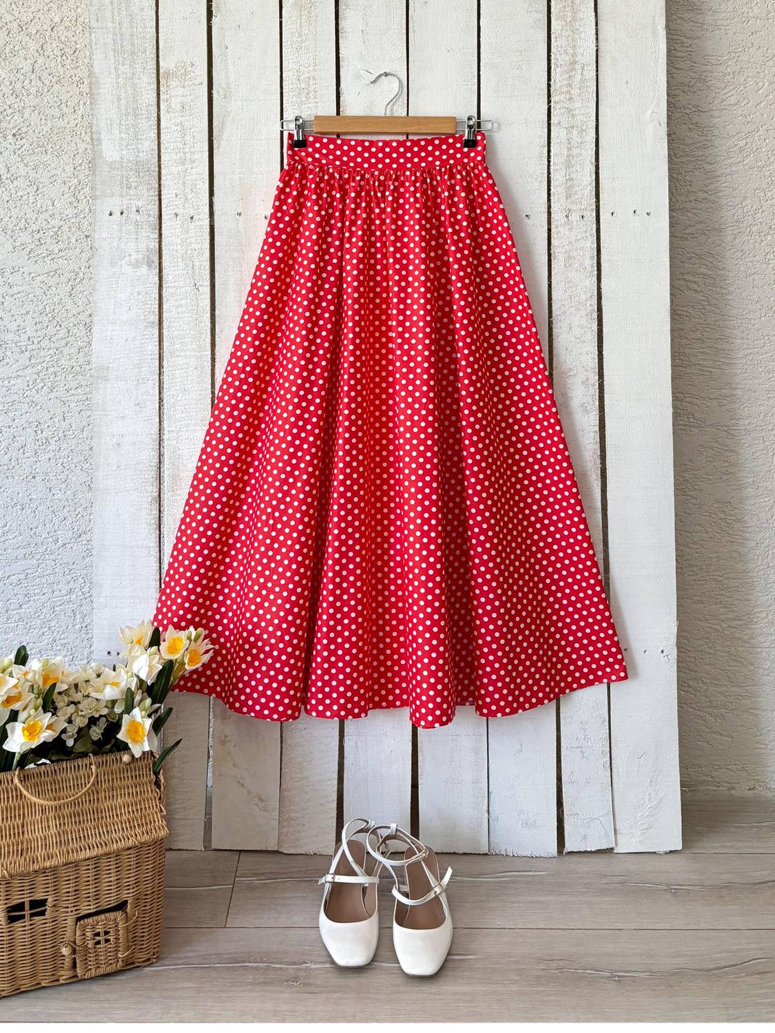 Червона спідниця з горошками, кльош, 135 см, поплін, для жінок, зручна, не прозора, різні розміри 36-46