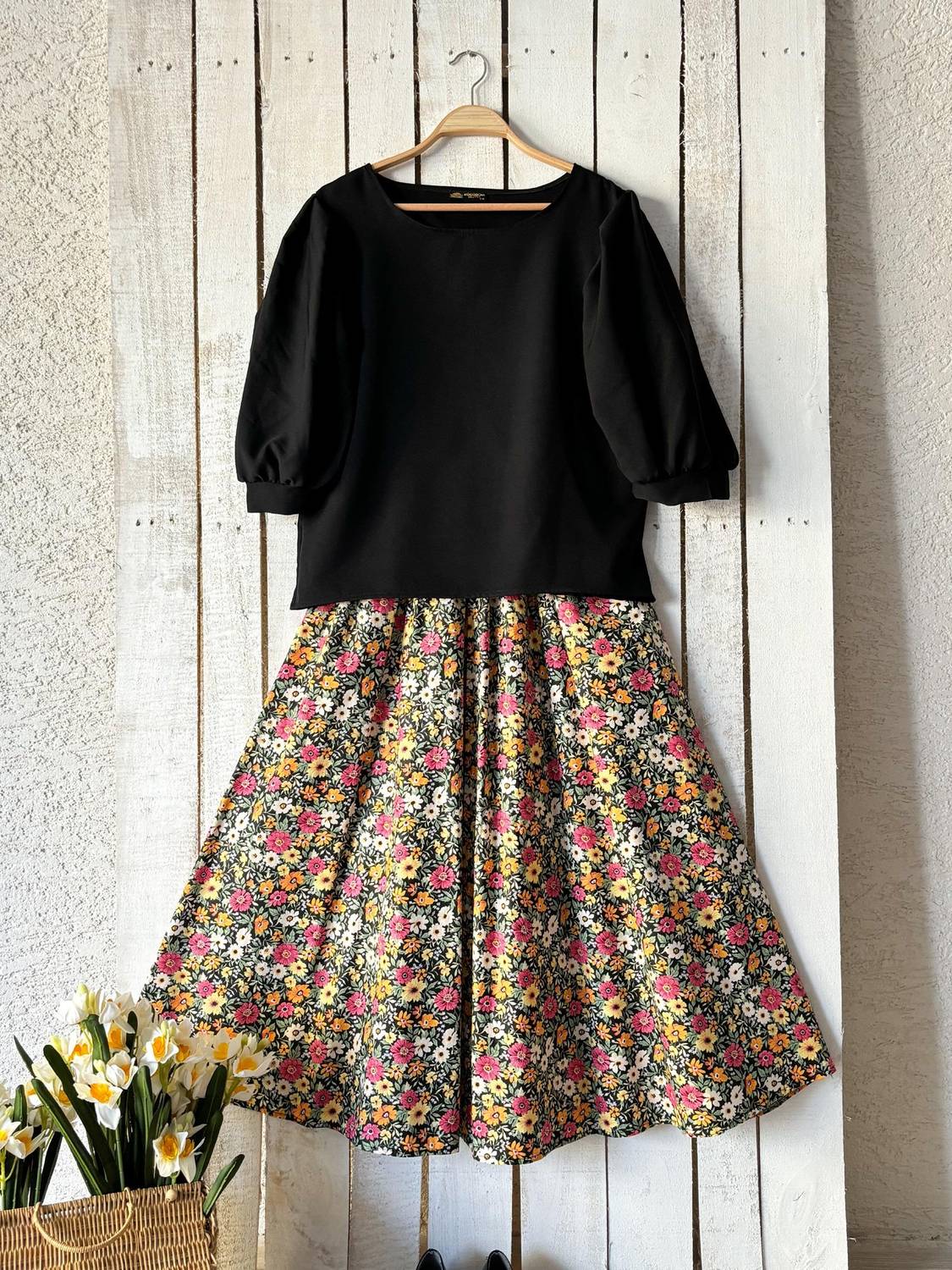 Siyah Turuncu Çiçekli Poplin 