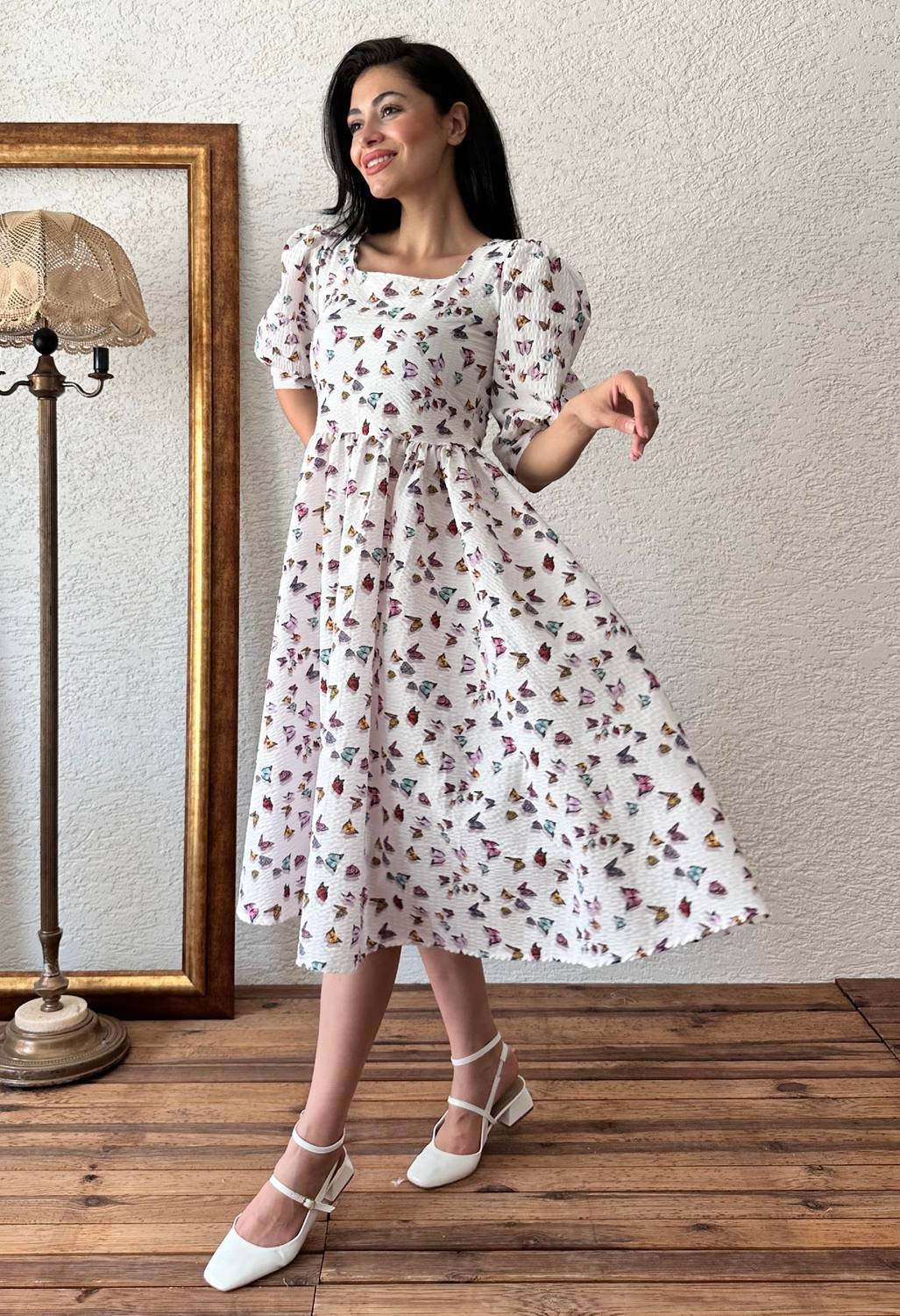 Kelebek Desenli Kare Yaka Kloş Gofre Elbise