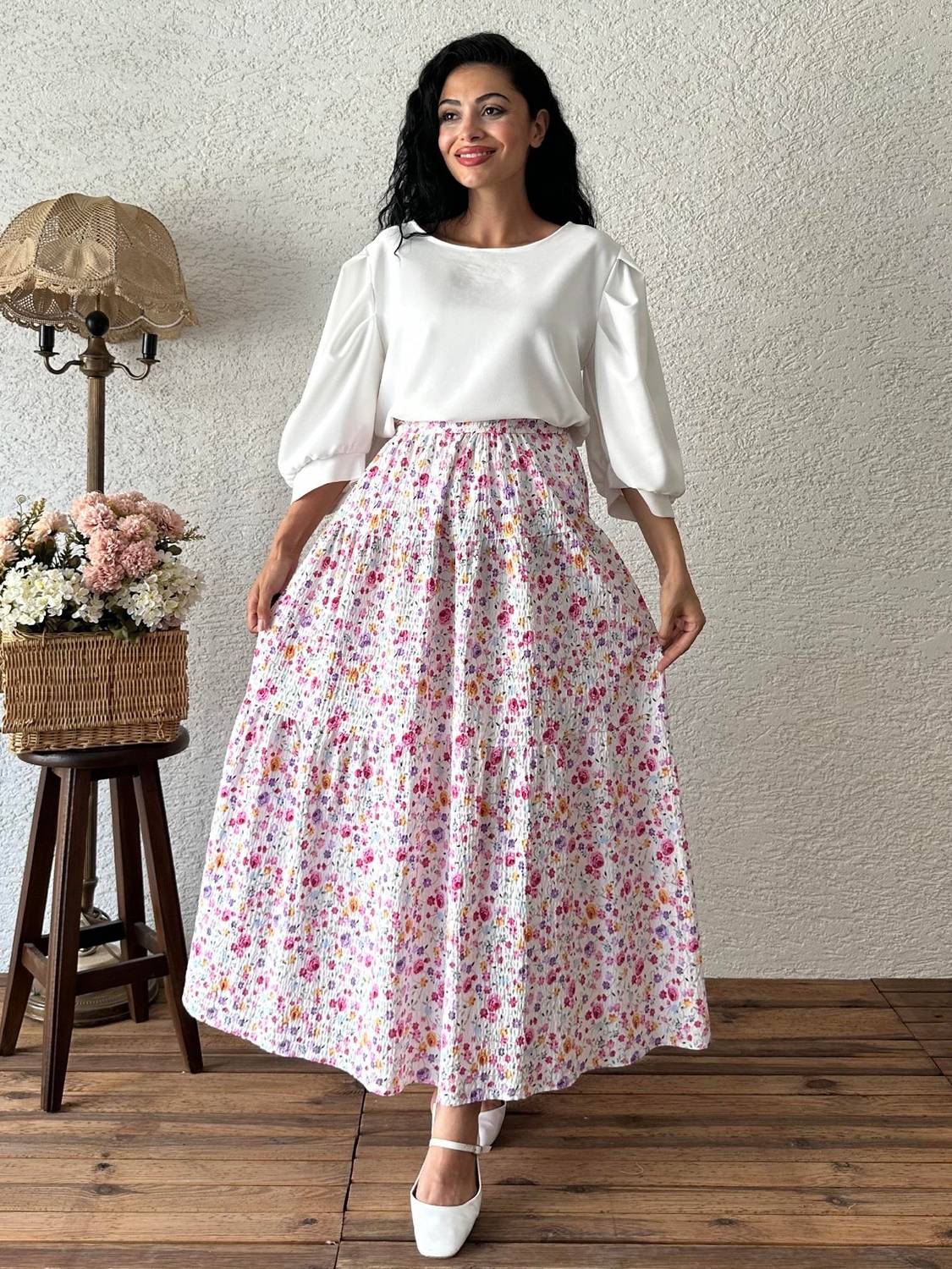 Рожева багатоквіткова ґофрована спідниця, елегантний крій, комфортний матеріал, розміри 36-38, 40-42, 44-46, догляд при 30°