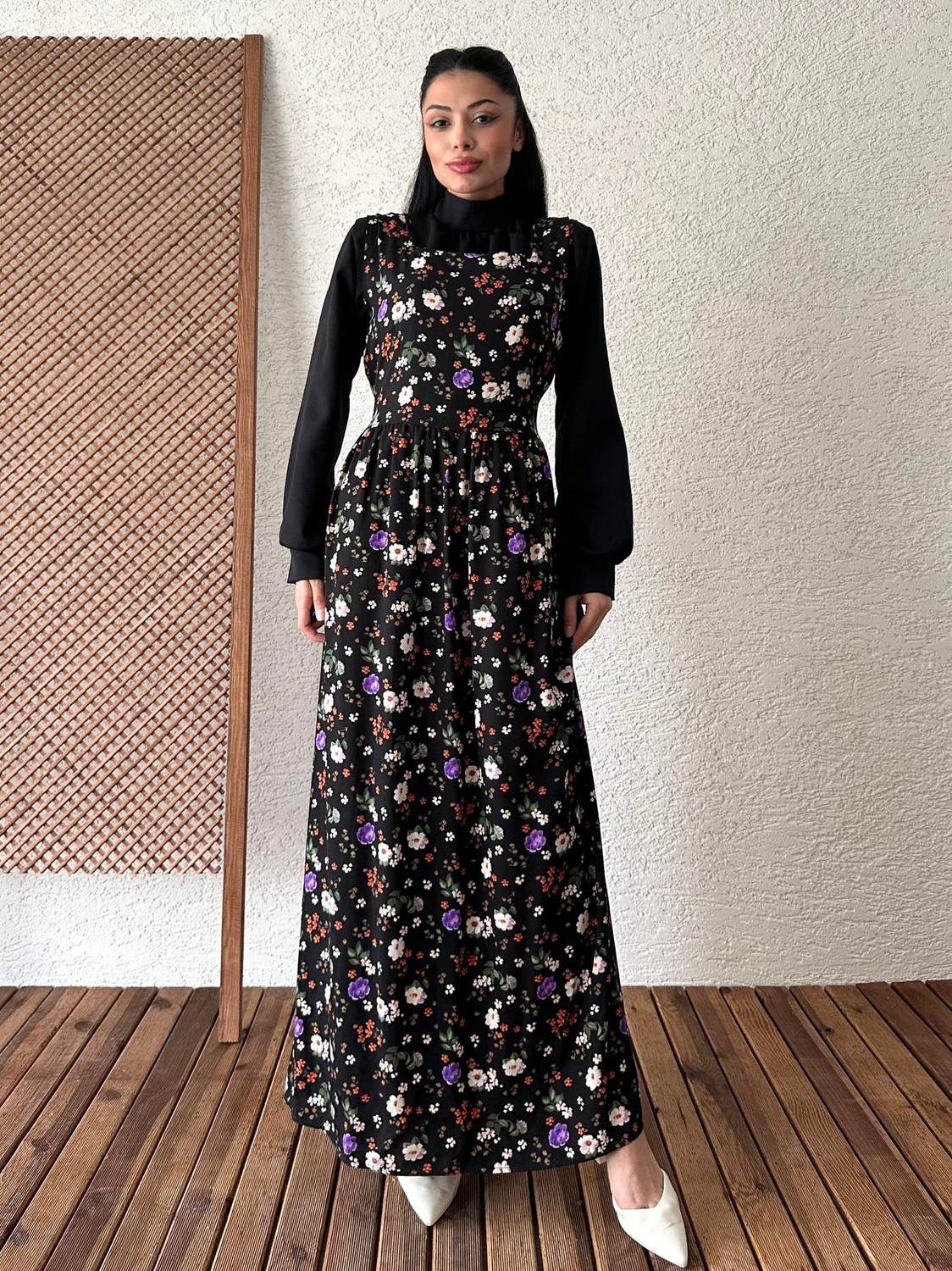 Viskon Siyah-Mor Çiçekli Jile