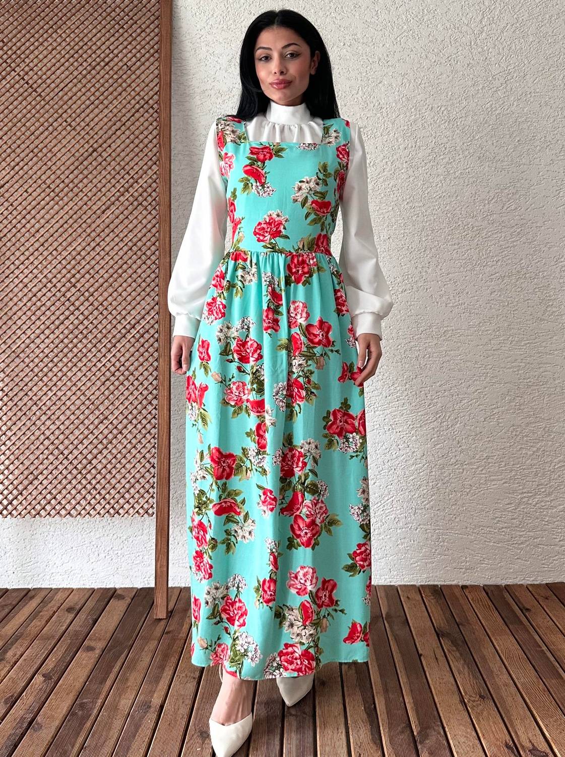 Viscose Green-Red Floral Dress, Soft 100% Cotton, Standard Size (36-40), 135cm Length, Easy Care Instructions, Beautiful and Comfortable