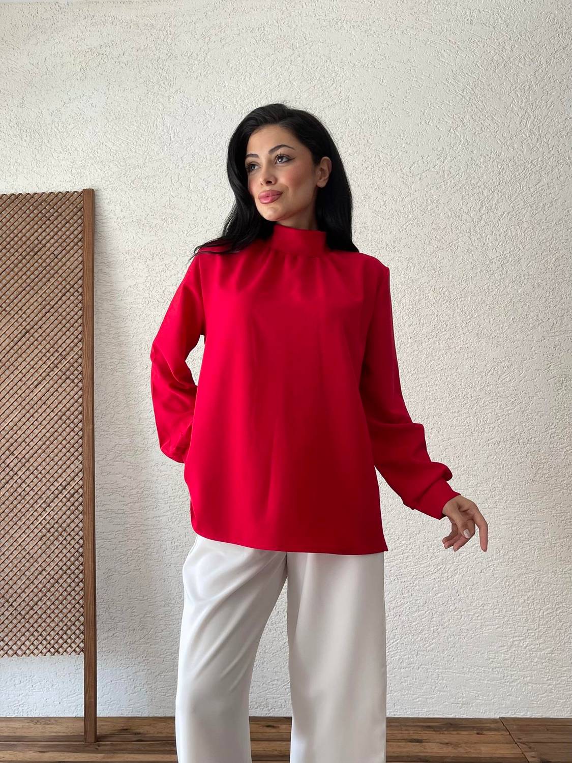 Kırmızı Boğaz Büzgülü Uzun Kollu Krep Bluz