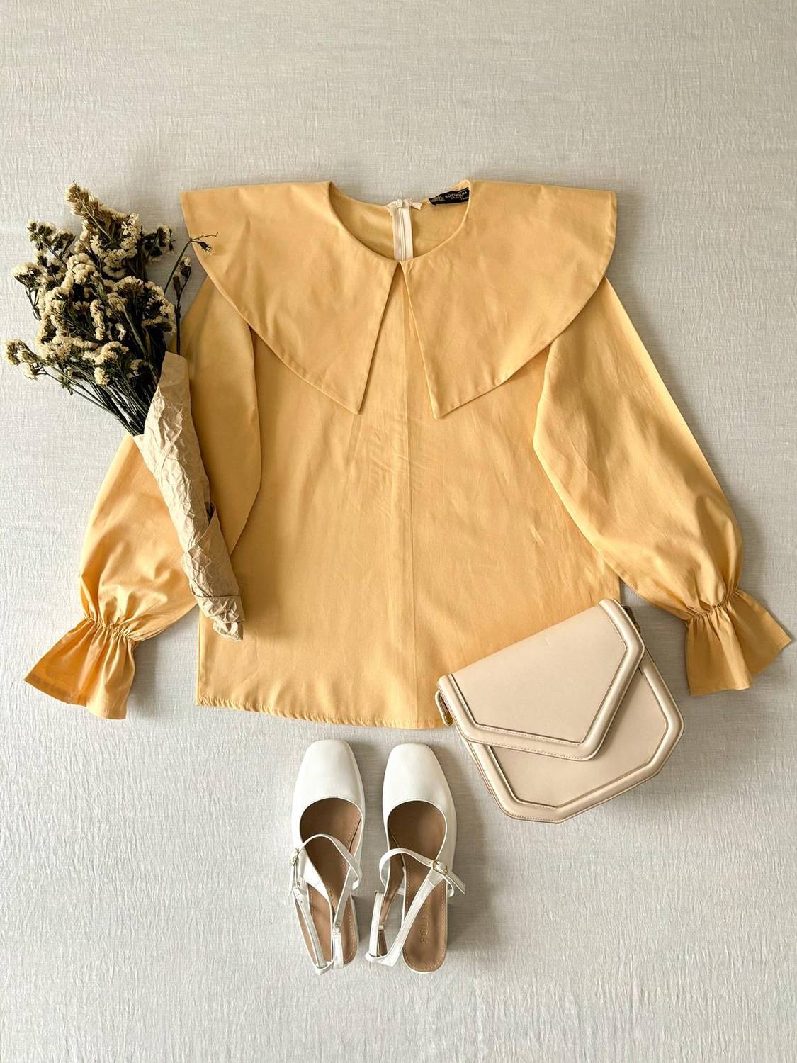 Sarı Renk Büyük Yakalı Poplin Bluz