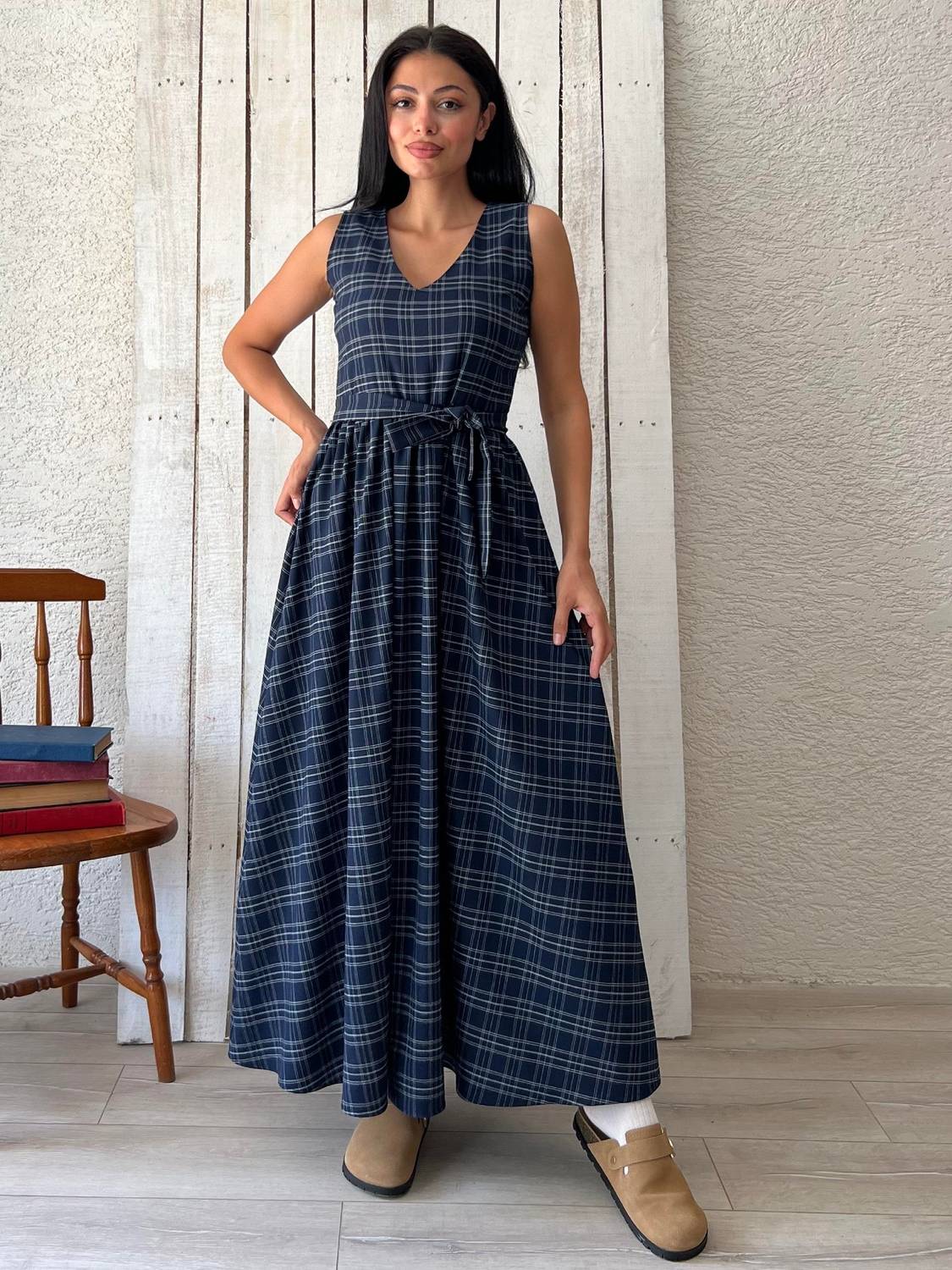 Uzun Lacıvert Ekose Kloş Jile Elbise