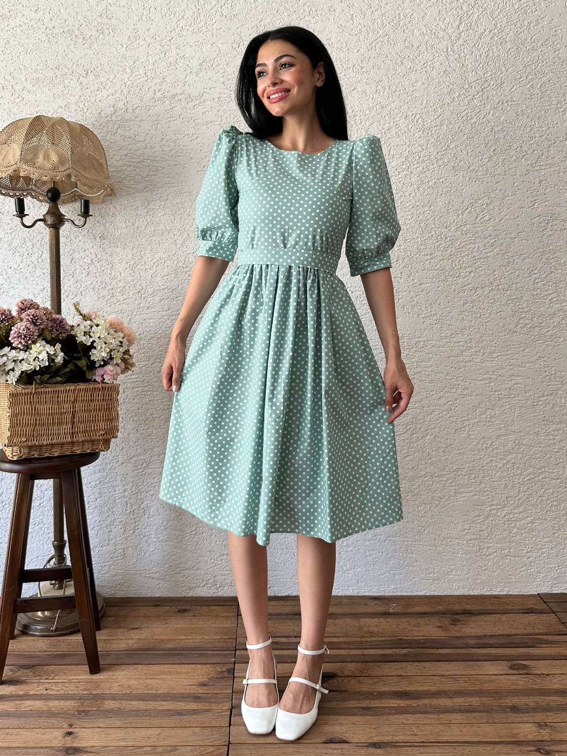 فستان بأكمام بطيخ مزخرف بالنقاط الخضراء من قماش البوبلين القطني، متوفر بمقاسات متعددة، مناسب لمظهر أنيق وعصري