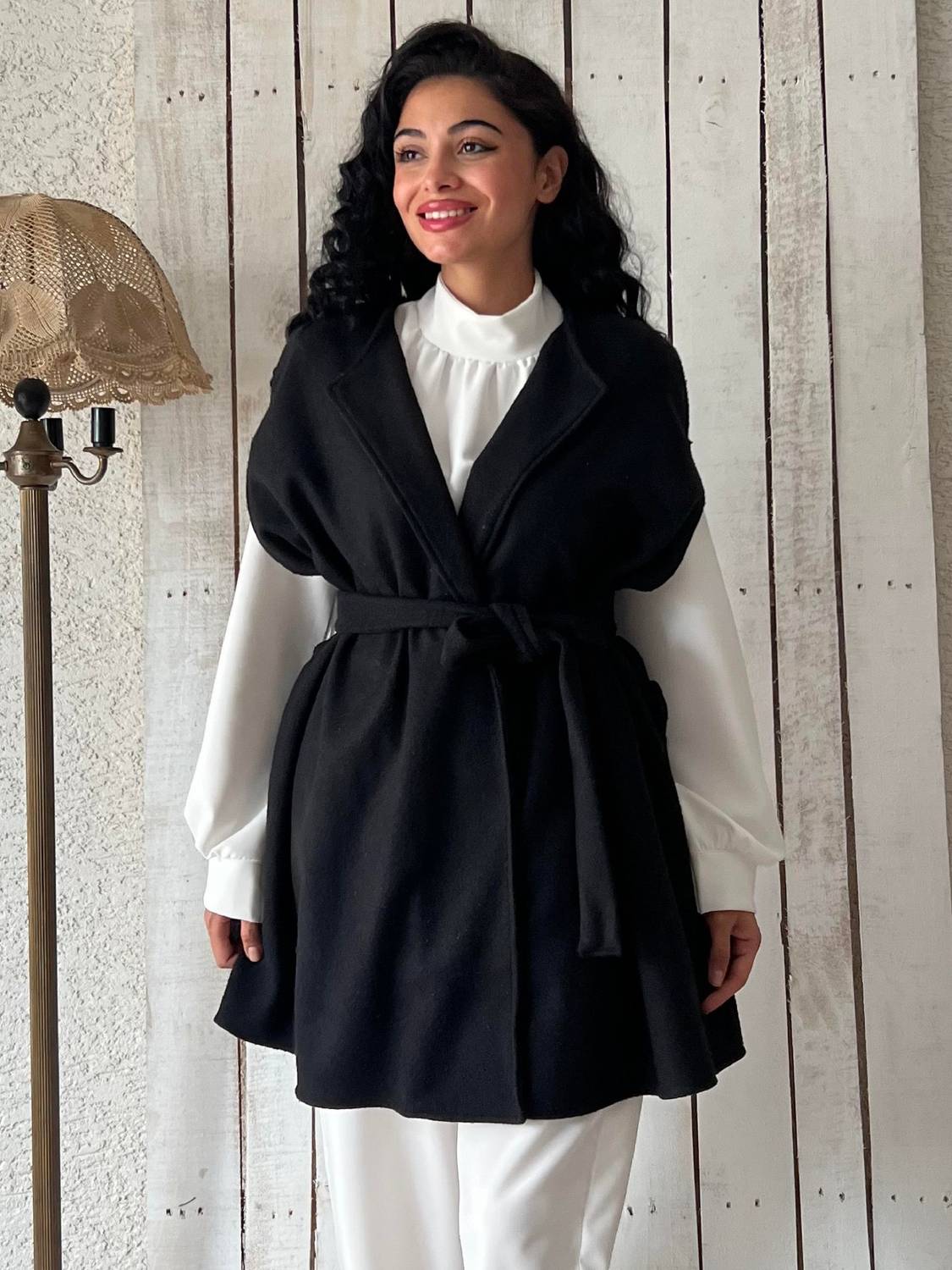 Black Wool Poncho, Oversized Fit, Standard Size, Soft Wool Fabric, Ideal for Layering, Washable on Gentle Cycle, Non-Transparent Design