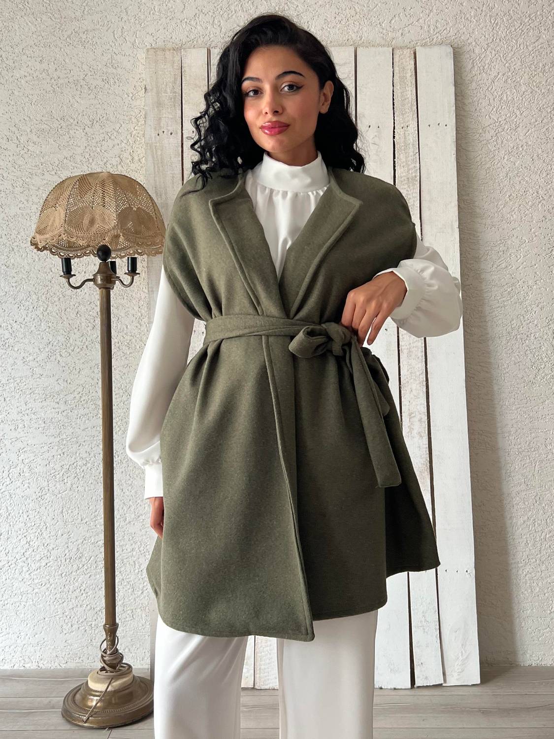 Панча з кашеміру в кольорі хаки, стандартний розмір, вільний крій, м'яка тканина, легка в догляді