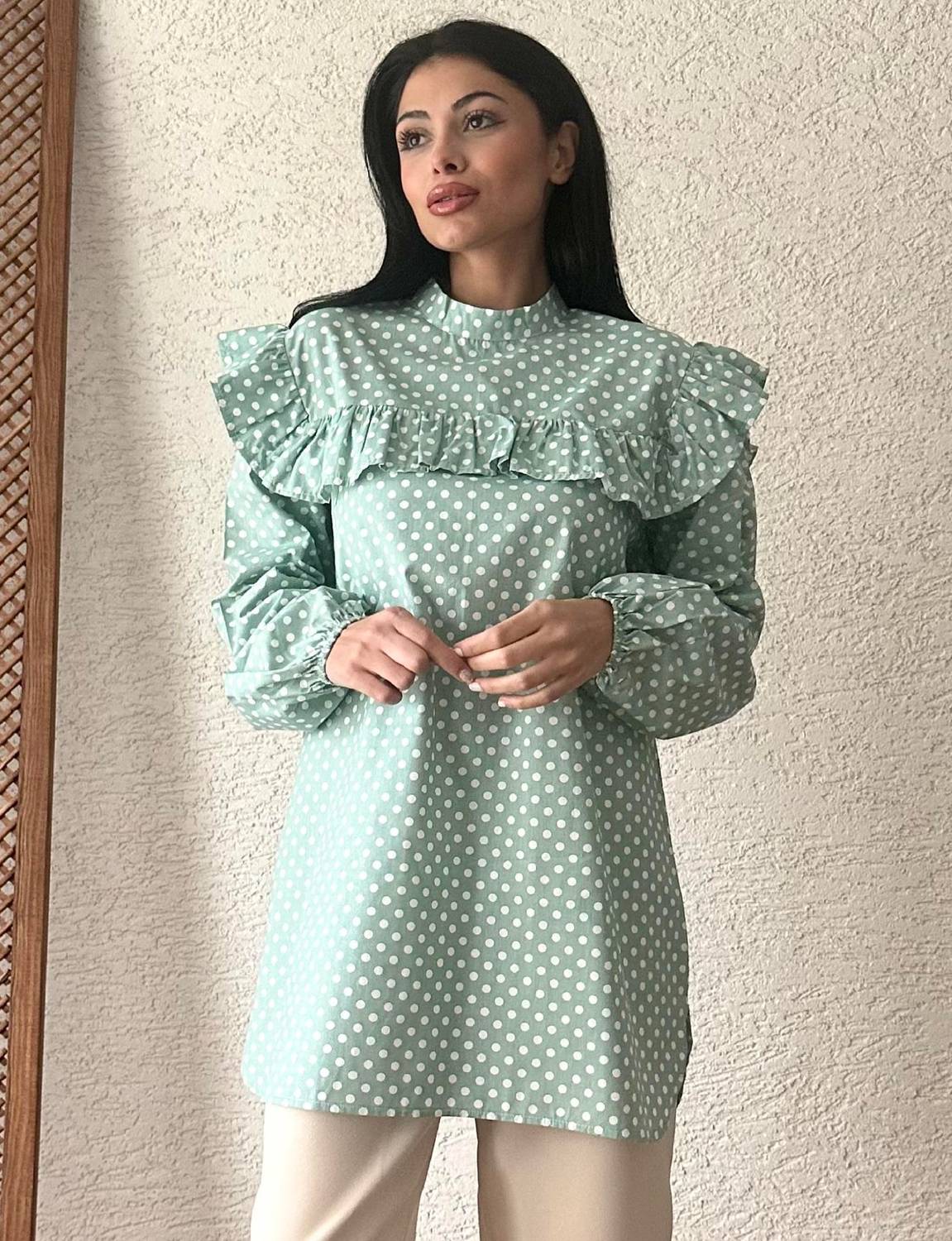 Omuzdan Fırfırlı Yeşil Puantiyeli Poplin Tunik