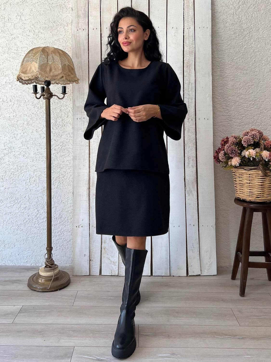 Siyah Salaş Kaşe Bluz-Kısa Kaşe Etek Takımı (2 li Takım)