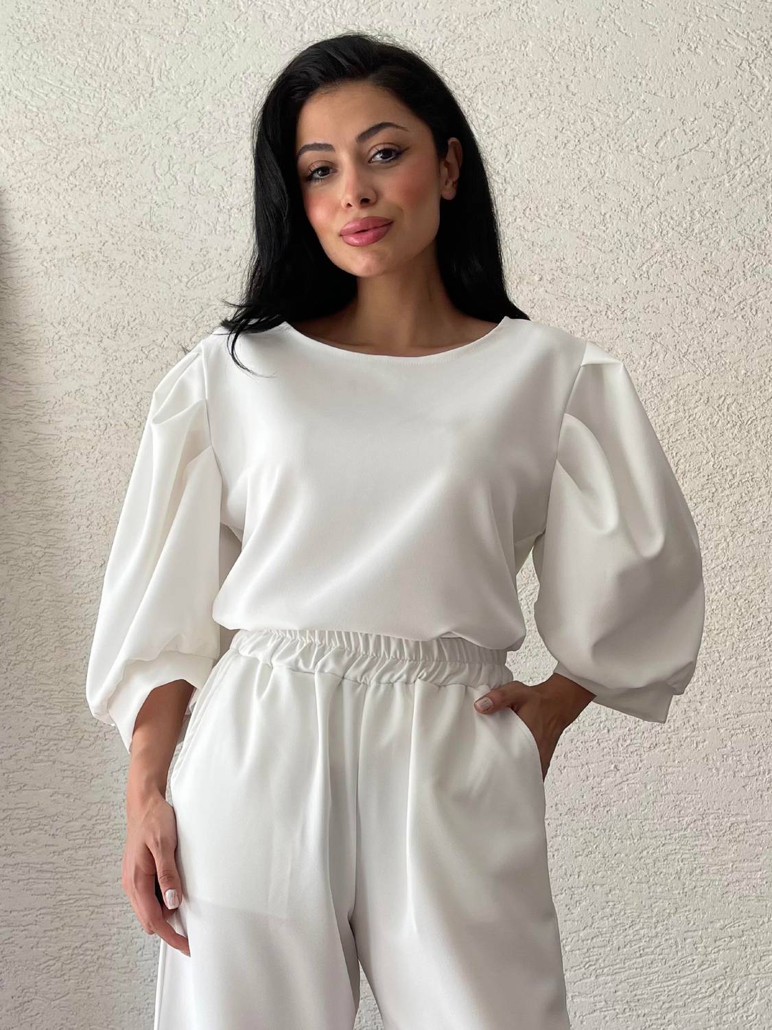 Beyaz Krep Balon Kol Bisiklet Yaka Bluz