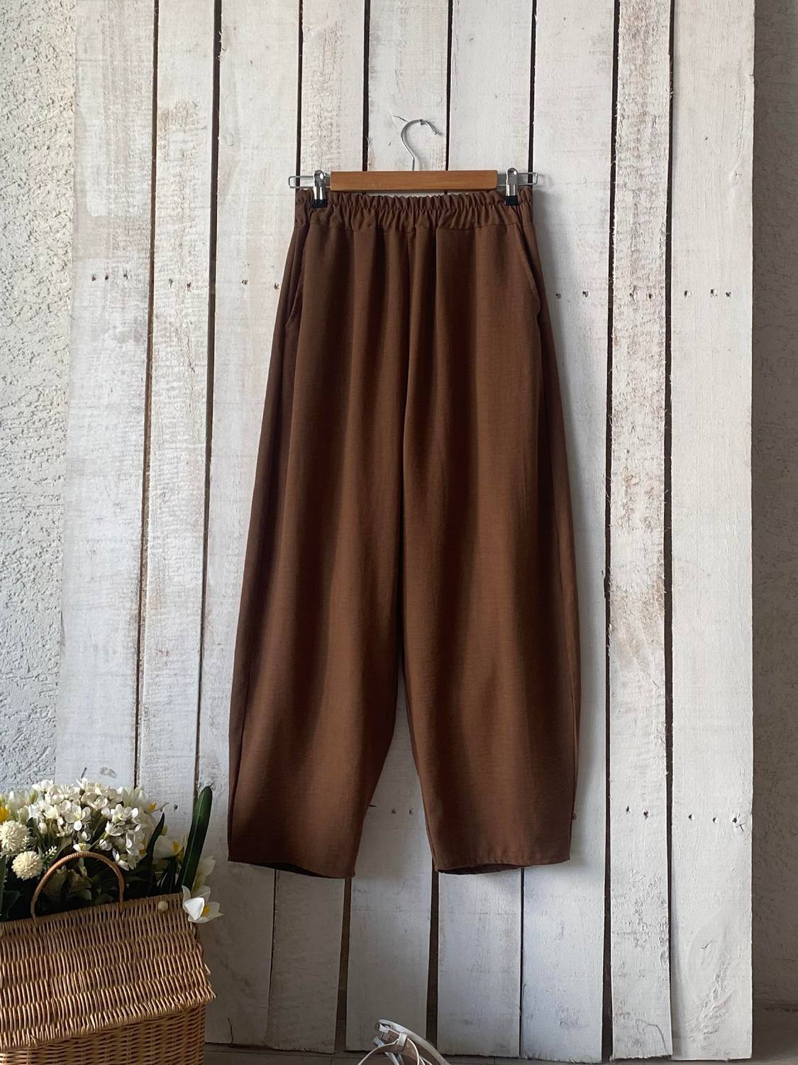 Loose Brown Linen Pants for Women in Various Sizes 36-38, 40-42, 44-46 Comfortable Fit Ideal for Casual Wear Soft Fabric Easy to Wash