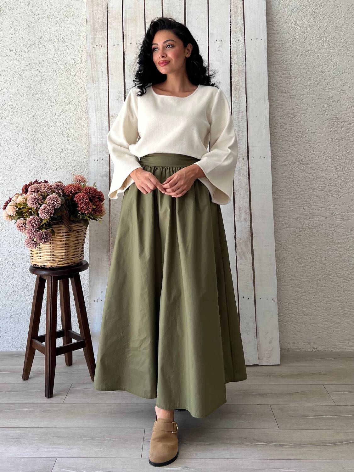 Haki Yeşil Kloş Büzgülü Poplin Etek