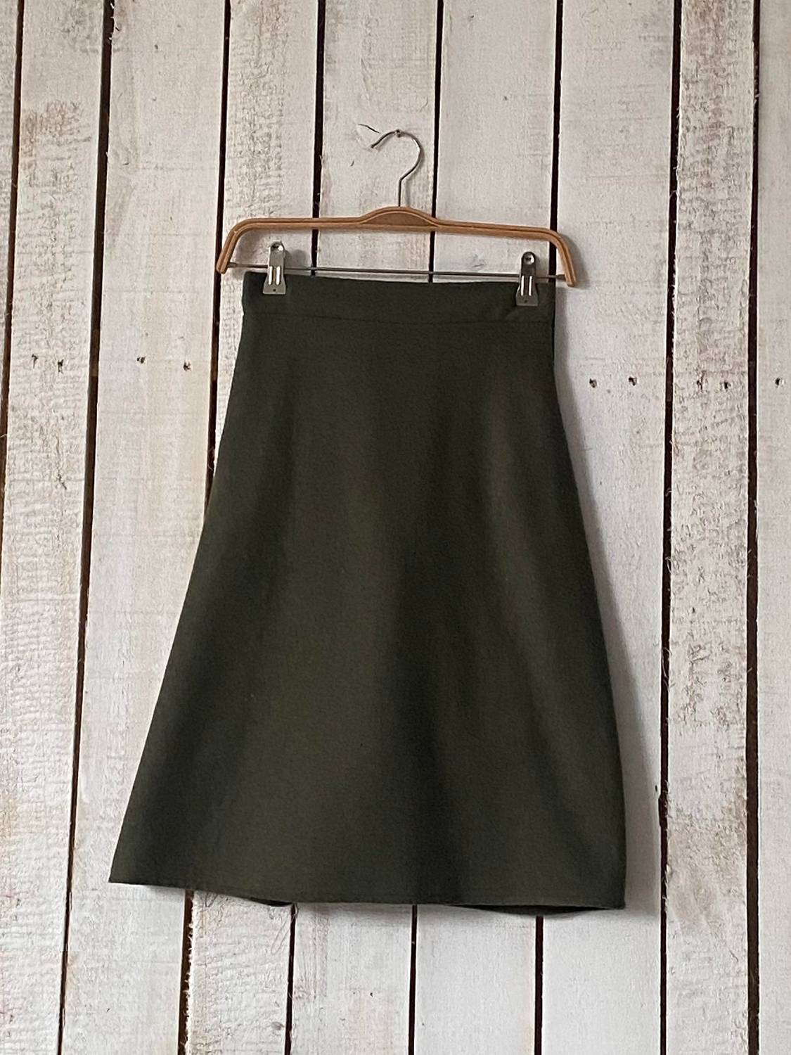 Haki Yeşil Kaşe Kısa Etek