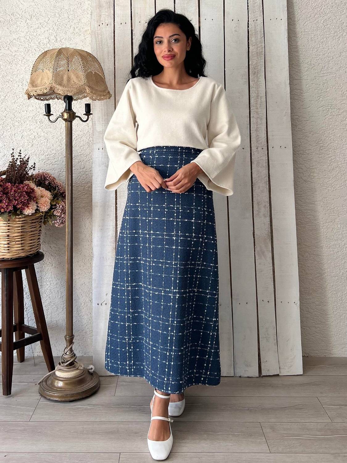 Платье из твида индиго с узором, стройный крой, длина 95-100 см, из 30% шерсти, ручная стирка, доступно в размерах 36-46