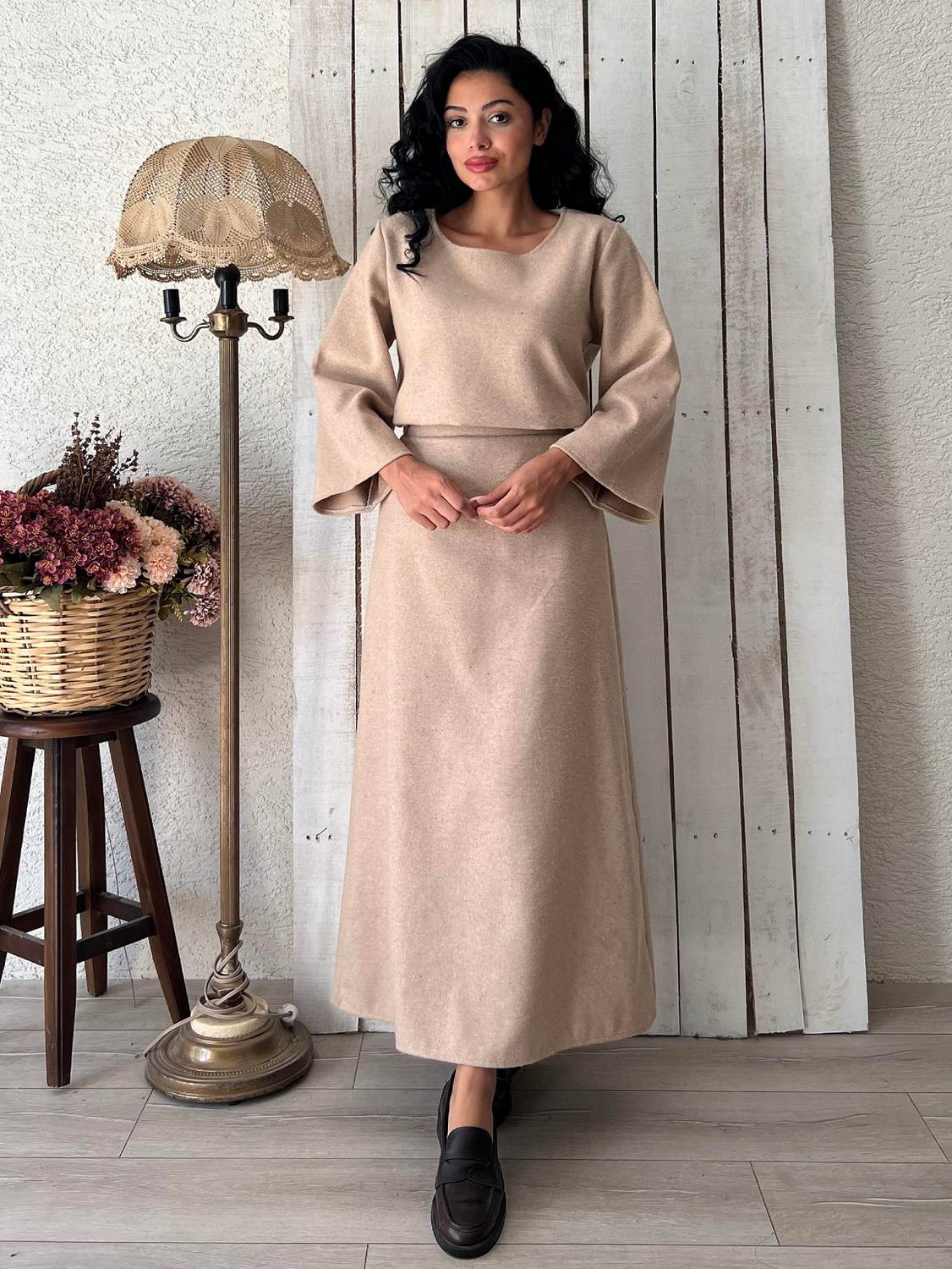 Uzun Bej Rengi Kaşe Bluz-Etek Takımı (2 Lİ TAKIM)