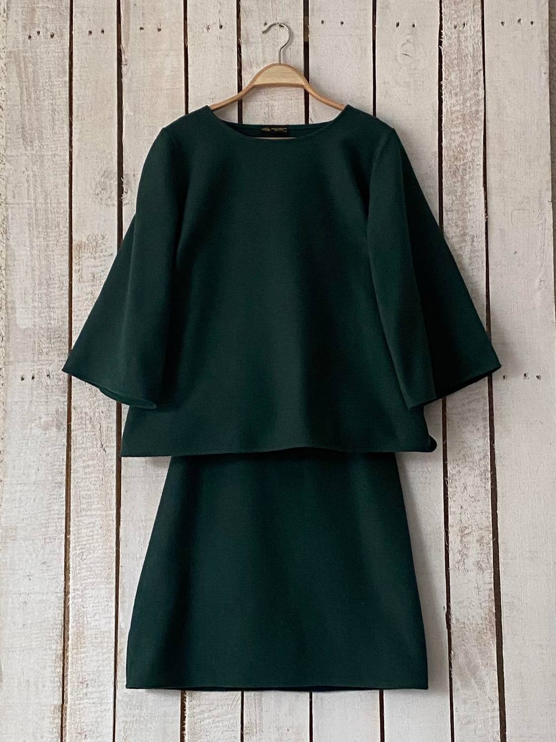 Zümrüt Yeşili Kısa Kaşe Bluz-Etek Takımı (2 li Takım)