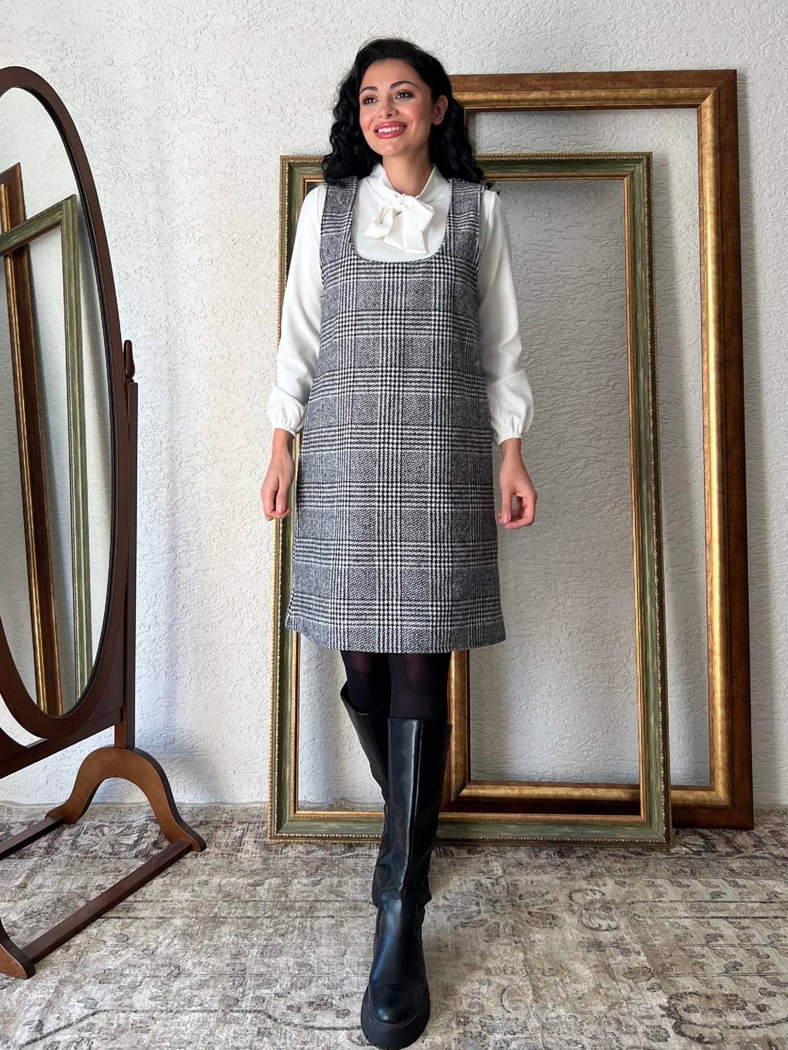 Kısa Siyah Pamuklu Ekose Salaş Jile Elbise