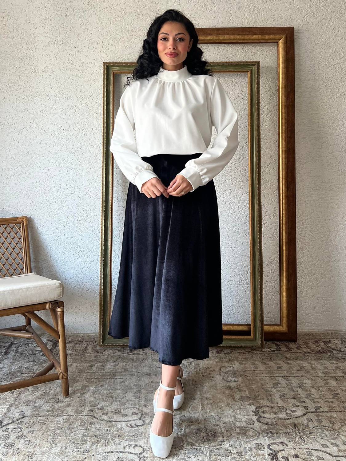 Siyah Kadife Kloş Etek