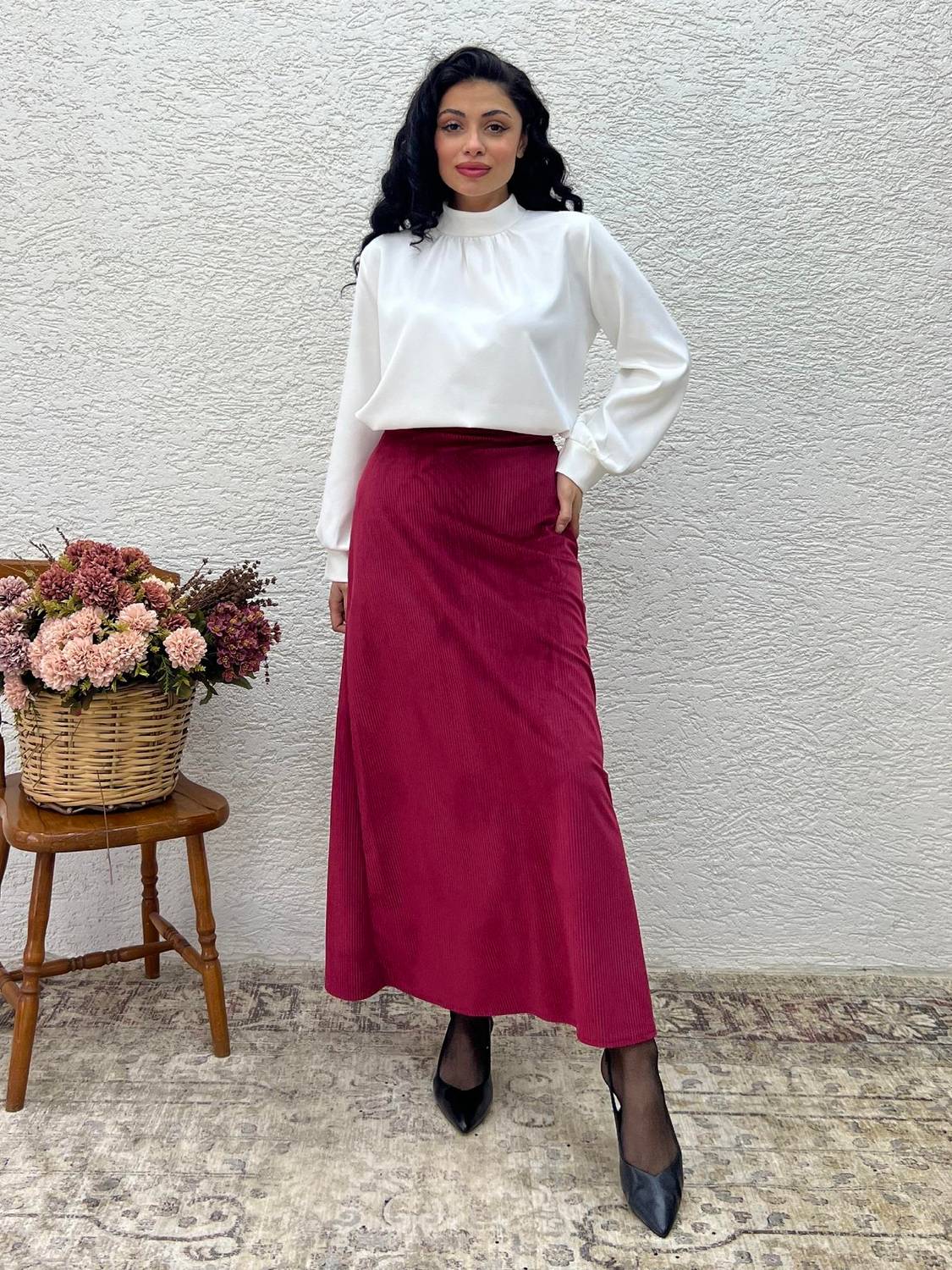 Бordo велюровая юбка А-силуэта для женщин, подходит для размеров 36-42, идеальна для повседневного стиля и комфорта.