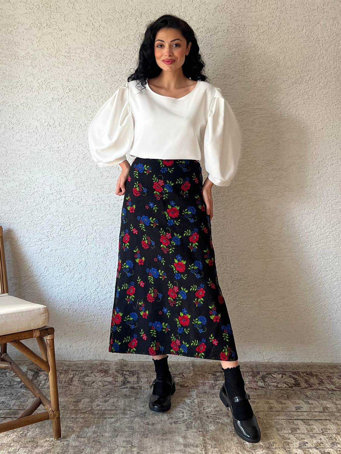 Siyah Kırmızı Çiçekli Pazen Etek