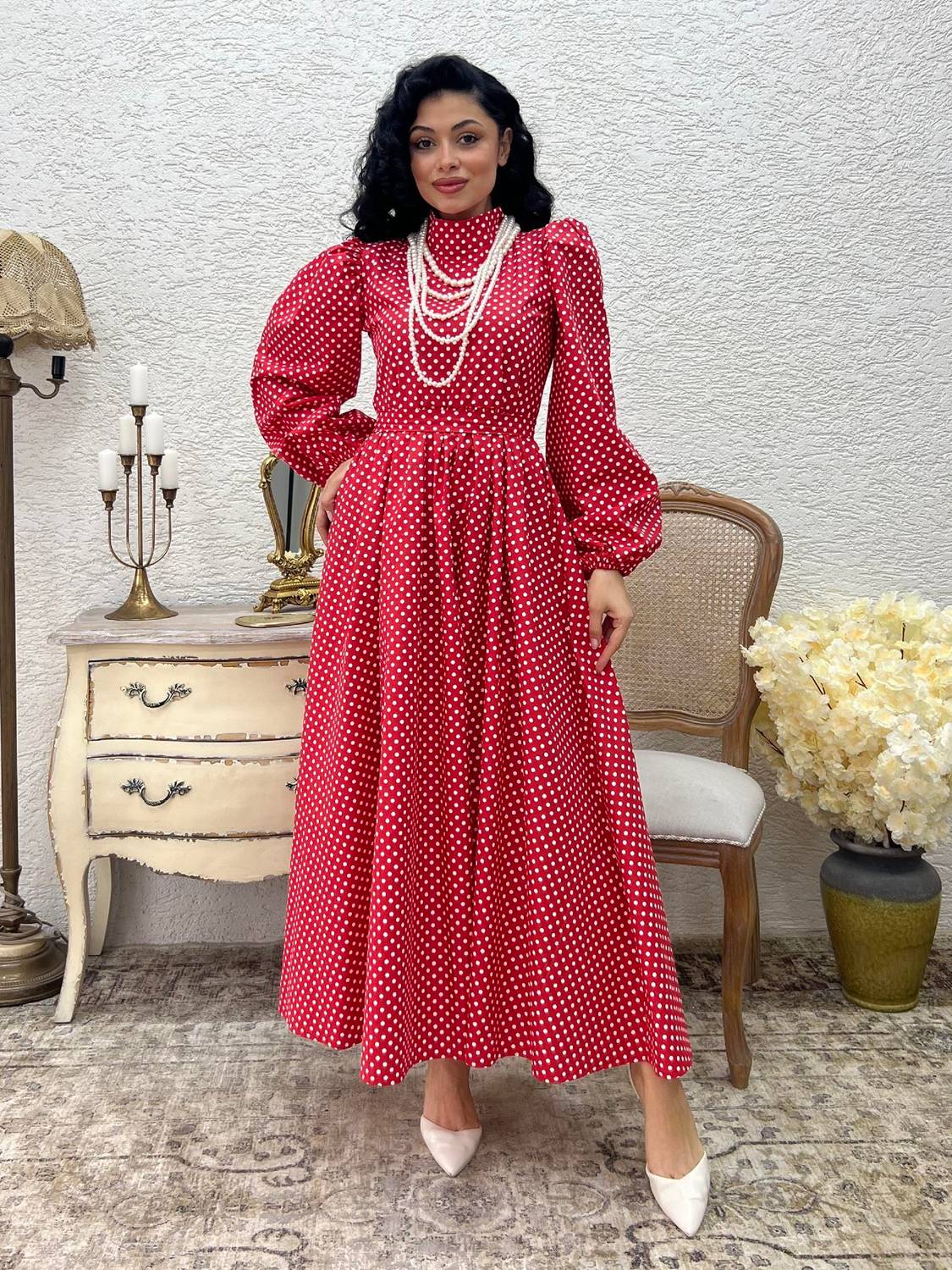 Tesettür Kırmızı Puantiyeli Uzun Kloş Elbise