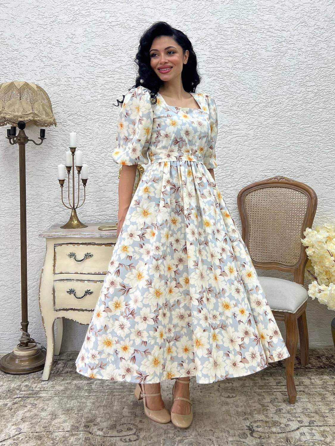 Kahve Açelya Çiçeği Kare Yaka Kloş Elbise