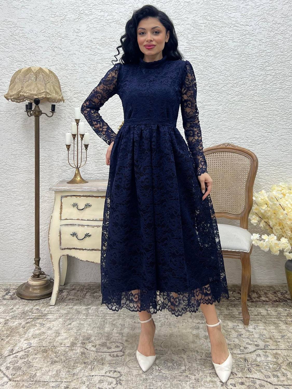 Lacivert Boğazlı Dantel Elbise