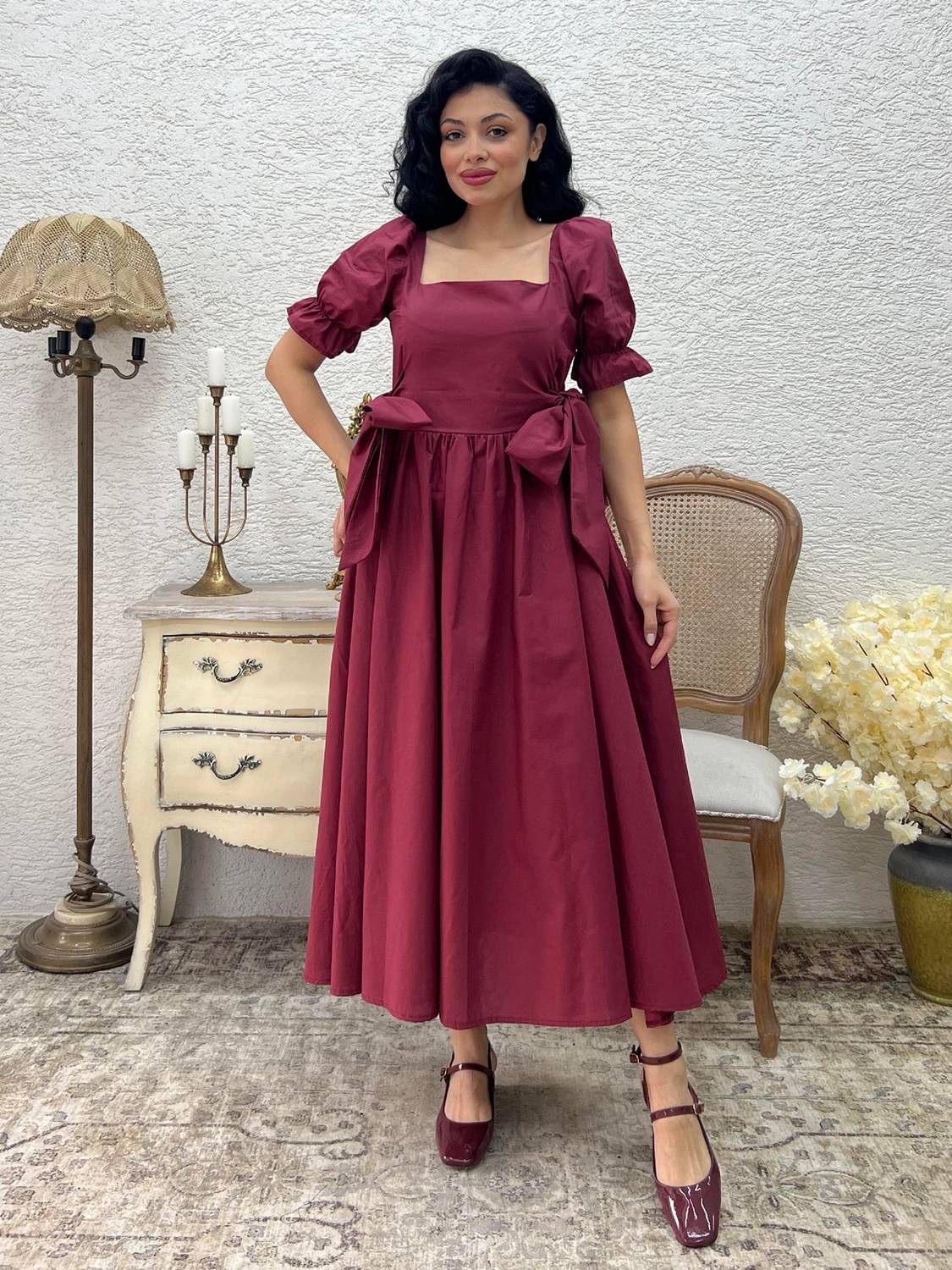 Bordo Fiyonklu Kare Yaka Kloş Poplin Elbise