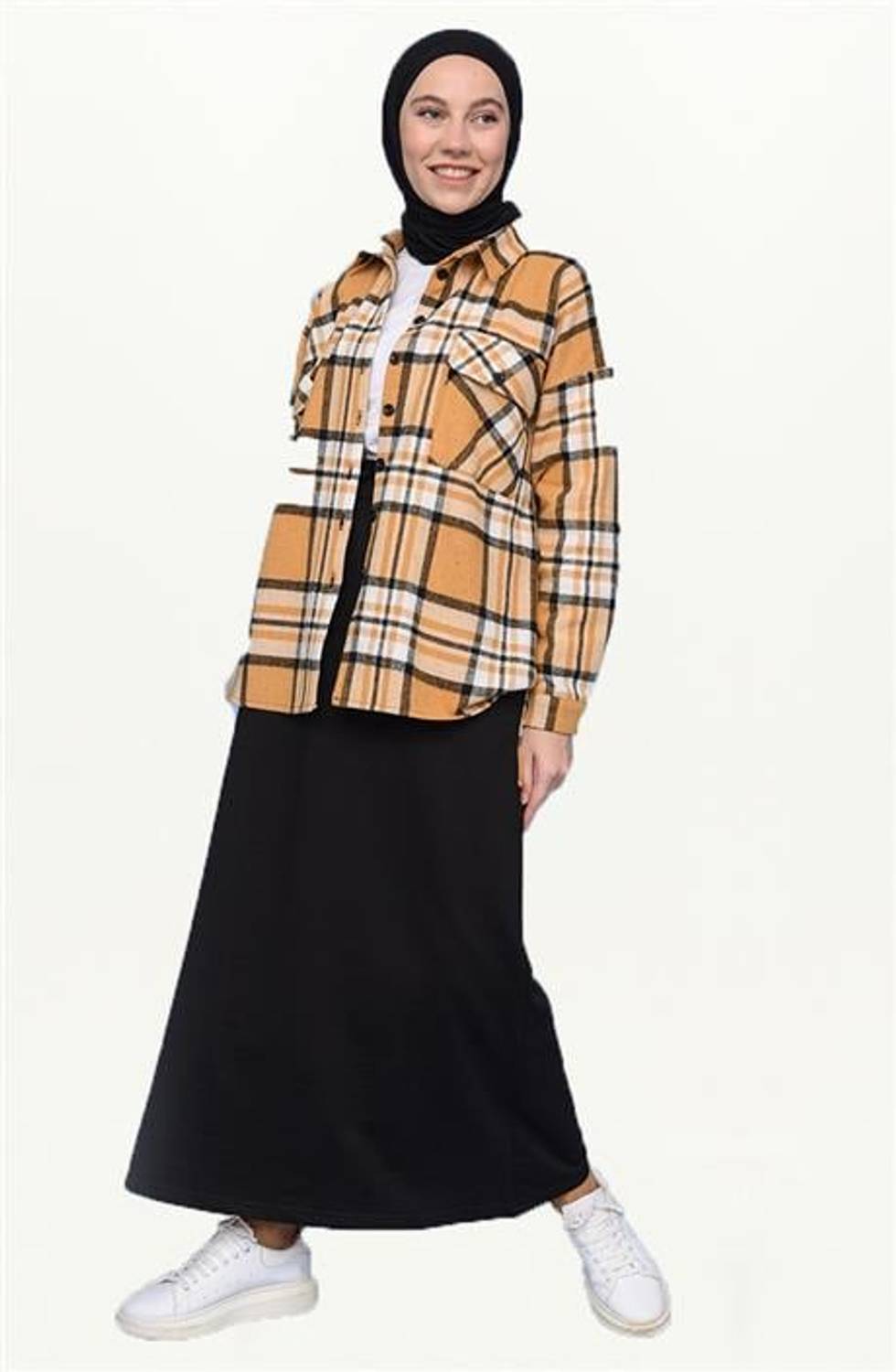 Спортивная юбка с поясом и карманами черного цвета, модель 00152, доступна в размерах 36-60