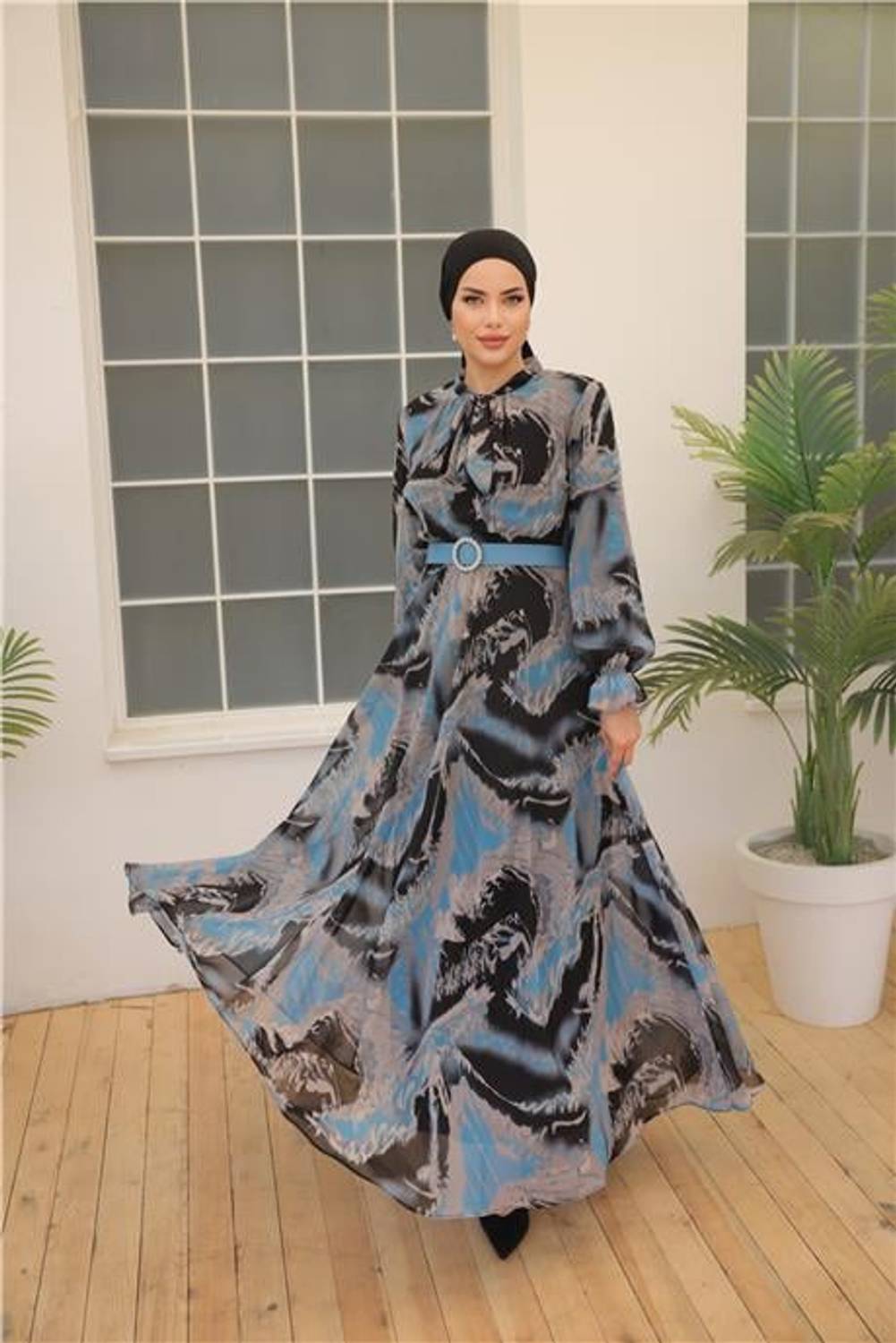 Siyah Desenli Toka Kemerli Uzun Şifon Elbise - 50005.004 - Mavi