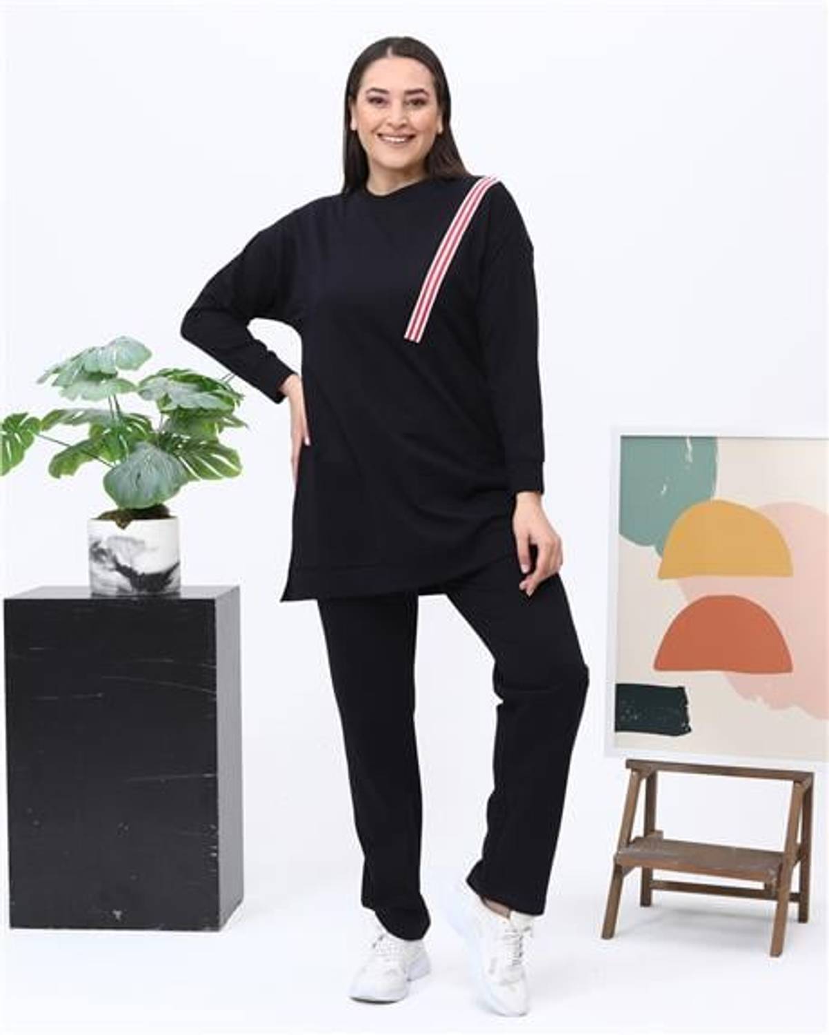 Спортивный комплект для больших размеров Şehrazat с полосами, тёмно-синий, размеры 46-54