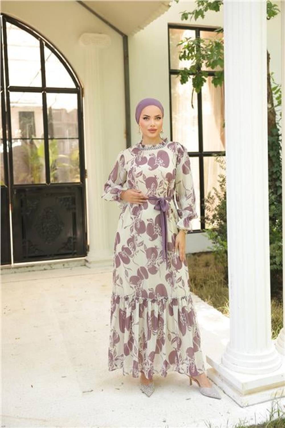 Довга шифонова сукня з бісерними аксесуарами та зав’язками на поясі, фіолетова, доступна в розмірах 38-46