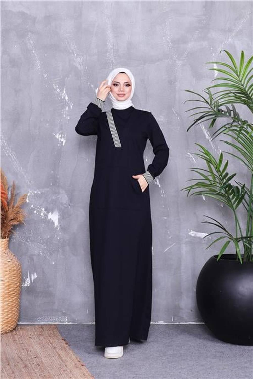 V Yaka Şerit Desenli Cepli Uzun Tesettür Elbise - 71188.015 - Lacivert