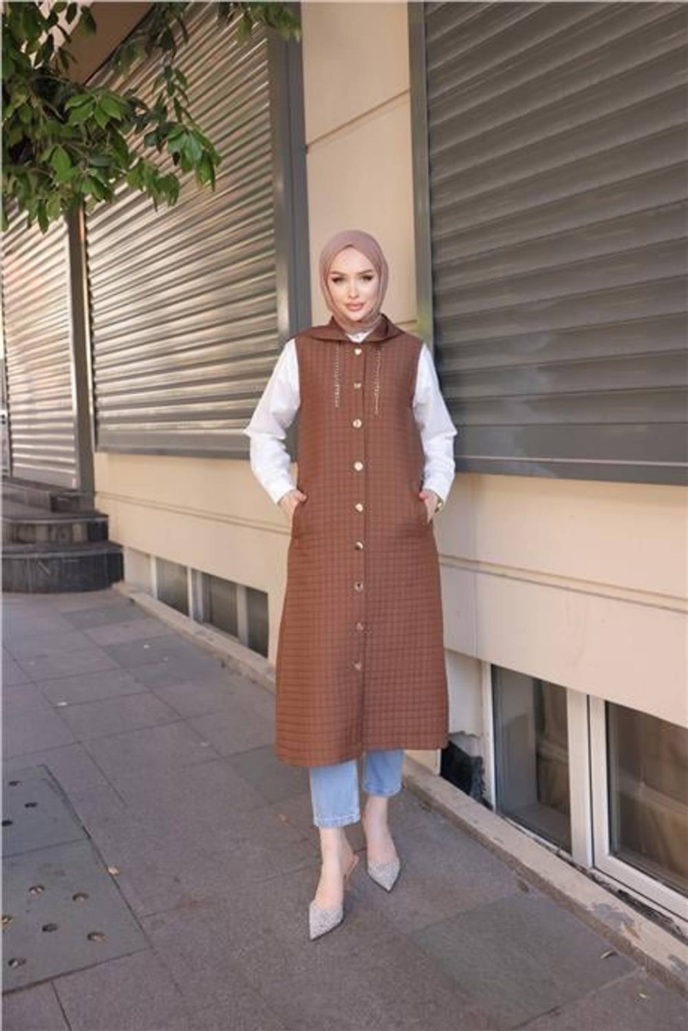 Kapşonlu Çıtçıtlı Kolsuz Cepli Uzun Kapitone Yelek - 71195.028 - Kahverengi