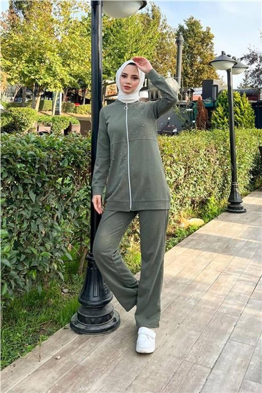 Fermuarlı İnci ve Taş Detaylı İkili Sade Basic Eşofman Spor Takımı - 03038.005 - Haki