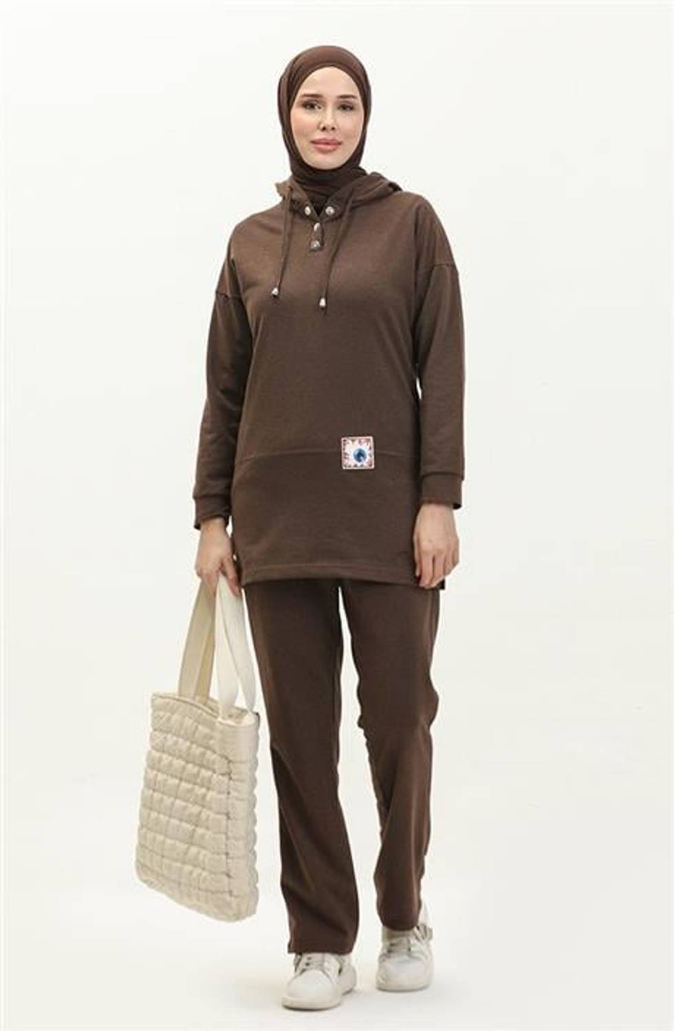 طقم رياضي بسيط مكون من قطعتين مع غطاء رأس وسحاب - بني - مقاسات متنوعة 38-44