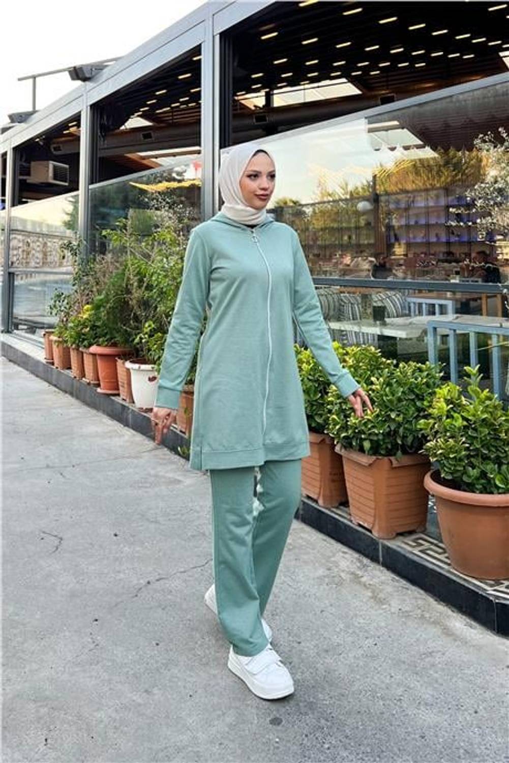 Fermuarlı Kapşonlu İkili Sade Basic Eşofman Spor Takımı - 03052.100 - Çağla Yeşili
