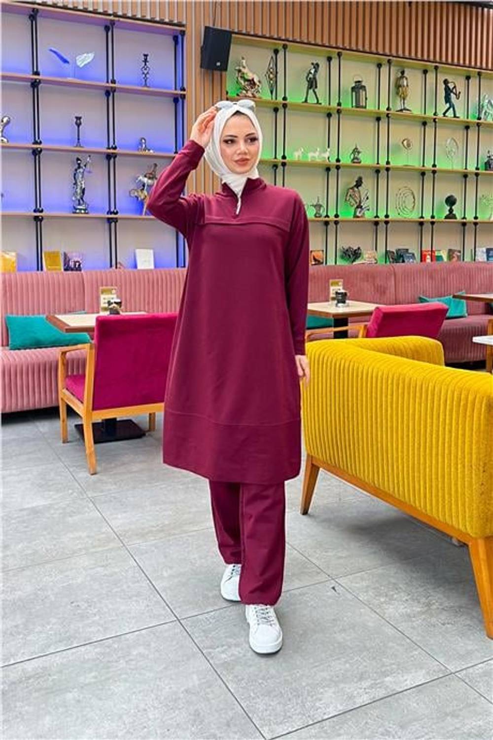 Dik Yaka Kısa Fermuarlı Yırtmaçlı Sade Basic Uzun Tunik ve Pantolon İkili Spor Takım - 03062.009 - Bordo