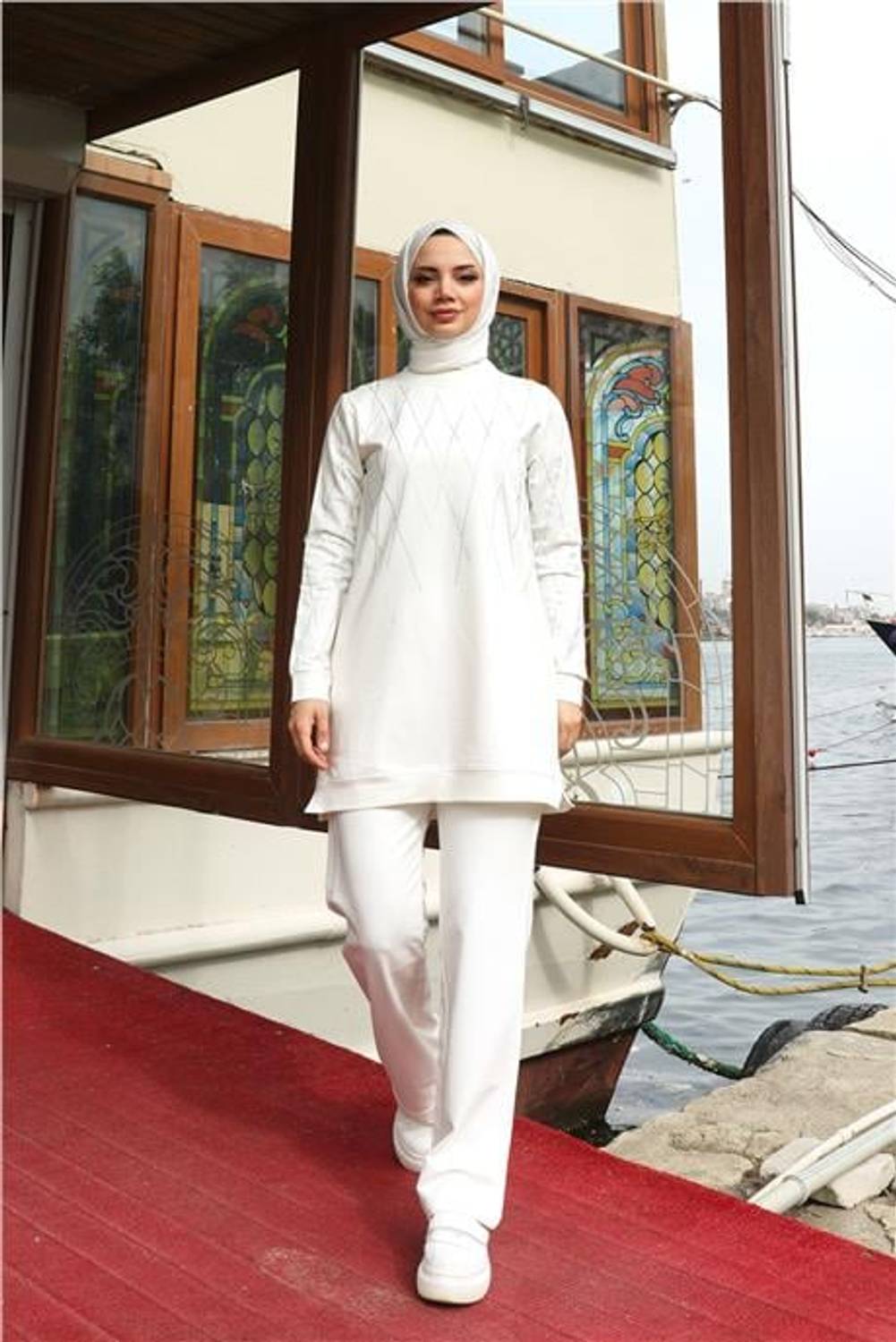 Çarpraz Taş Desenli O Yaka İkili Tesettür Eşofman Takımı - 71185.023 - Krem