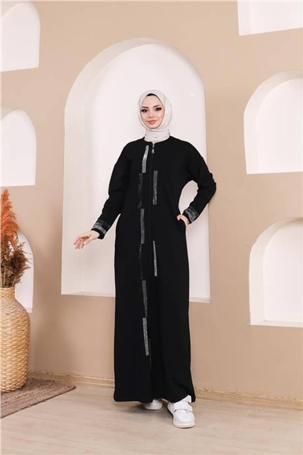 Taş Detaylı Fermuarlı Cepli Uzun Ferace - 71181.003 - Siyah