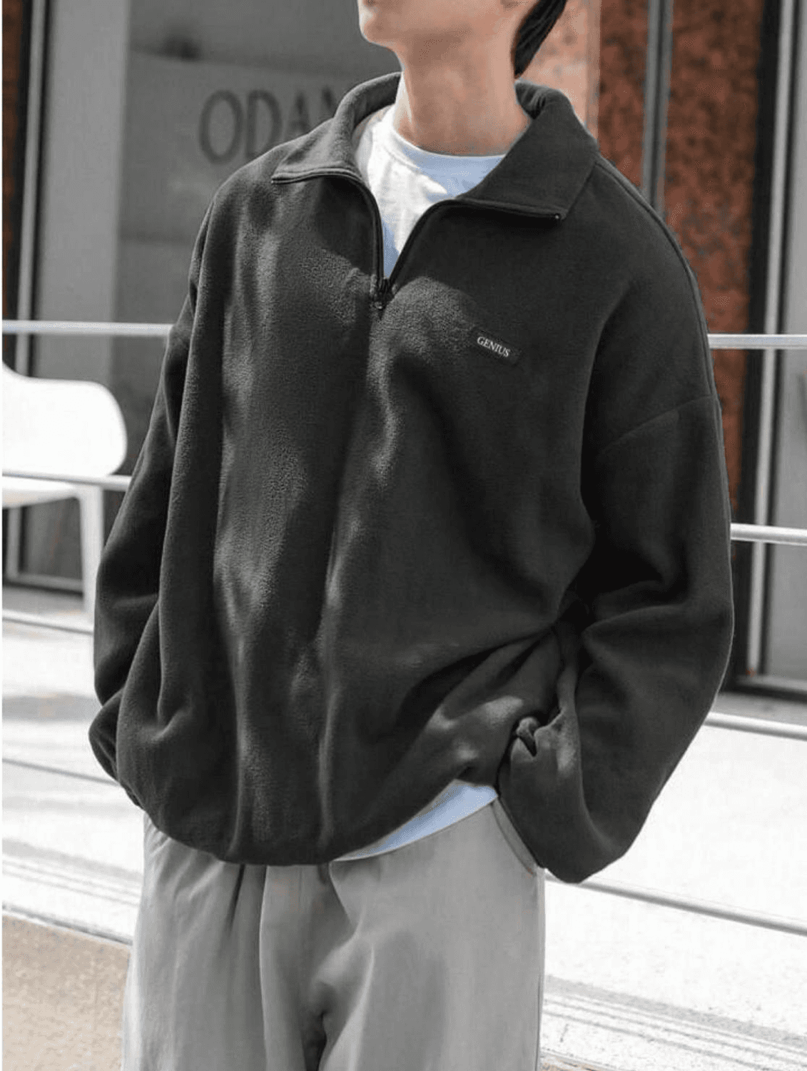 سويت شيرت بولار رجالي بأحجام متعددة ولون هاكي مصنوع من قماش سميك لمقاومة البرد مع ضمان الجودة والراحة