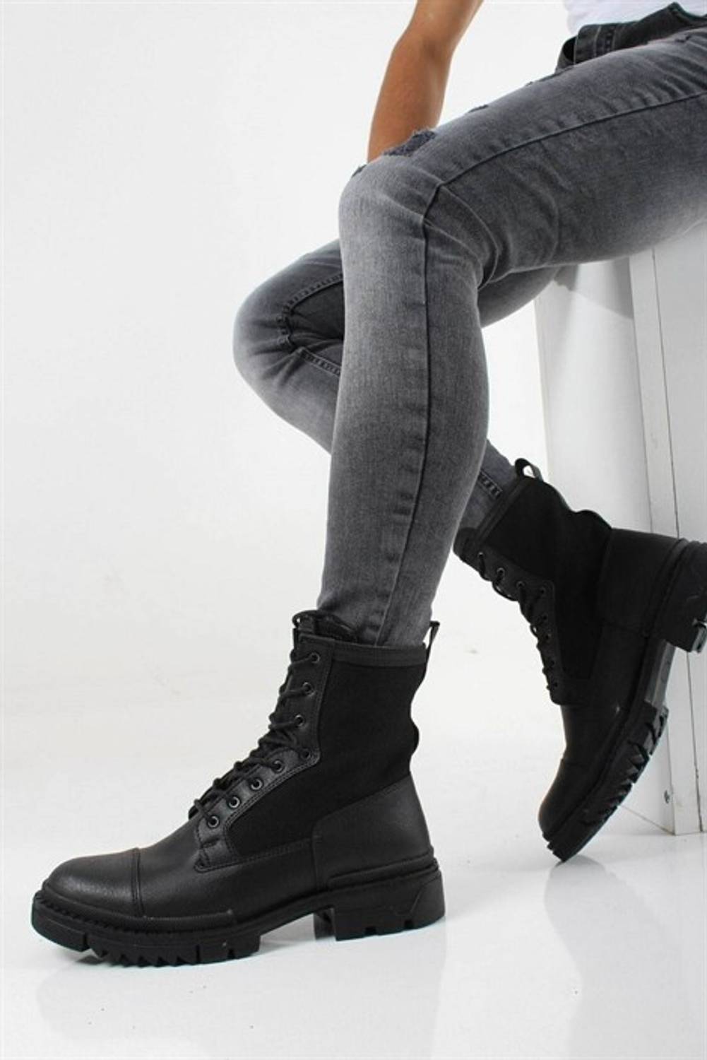 Aimood Male Postal Bot