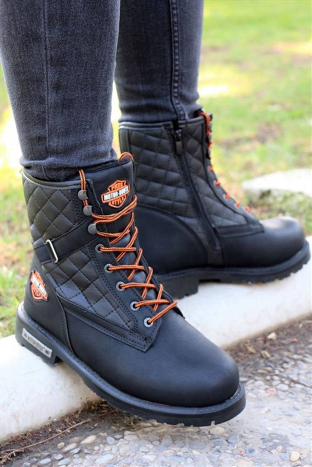 Aimood Male Postal Bot