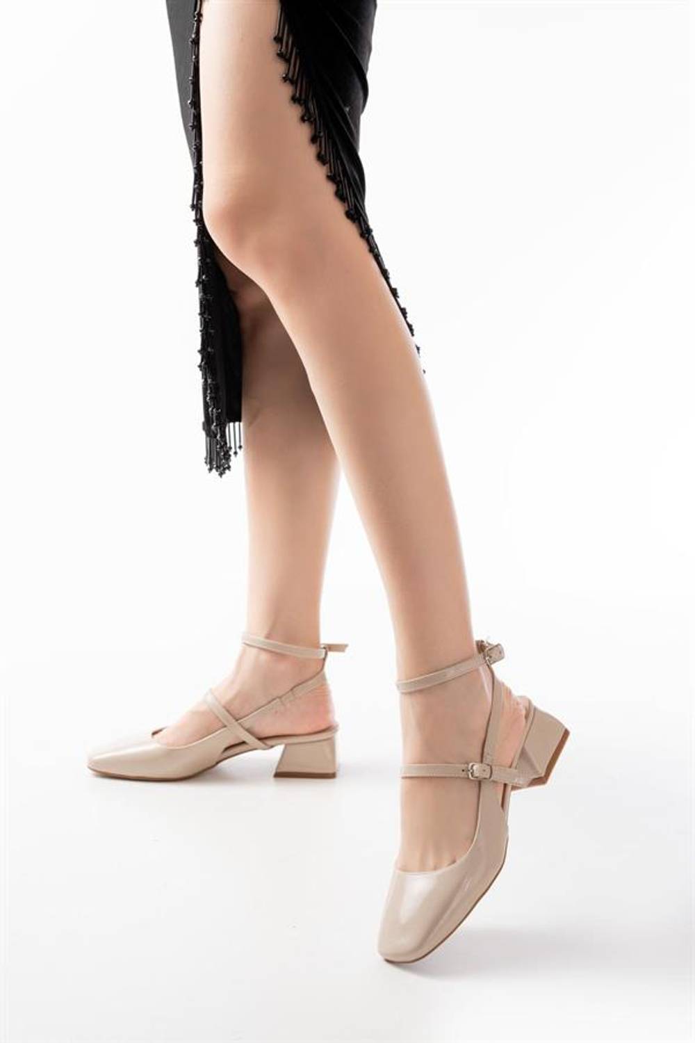 حذاء نسائي بكعب 4 سم ستوكهلم من جلد روزغاني، تصميم محلي، صناعة يدوية بنسبة 100%