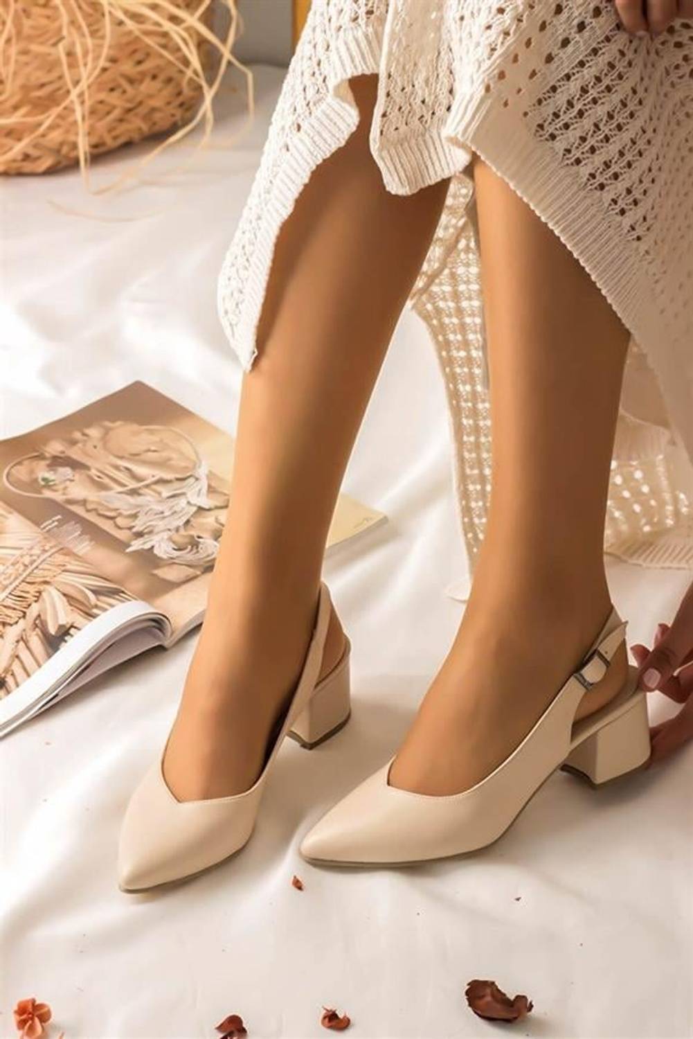 Nude Cilt Kadın Şık Günlük Rahat Kısa Topuklu Ayakkabı Arkası Açık Topuk Boyu 5Cm
